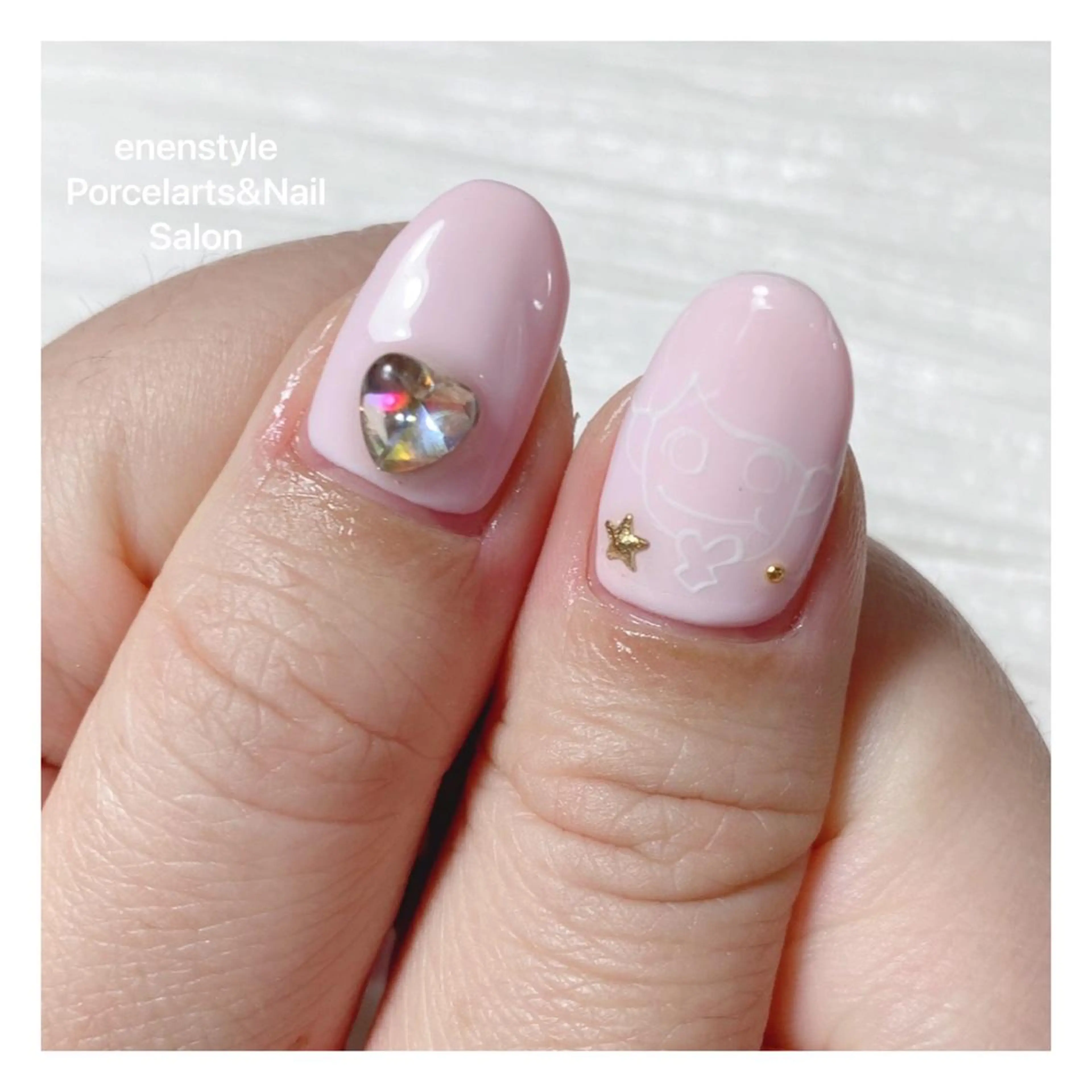 ミディアム ネイル ハンドネイル 👑enen style👑のネイルデザイン