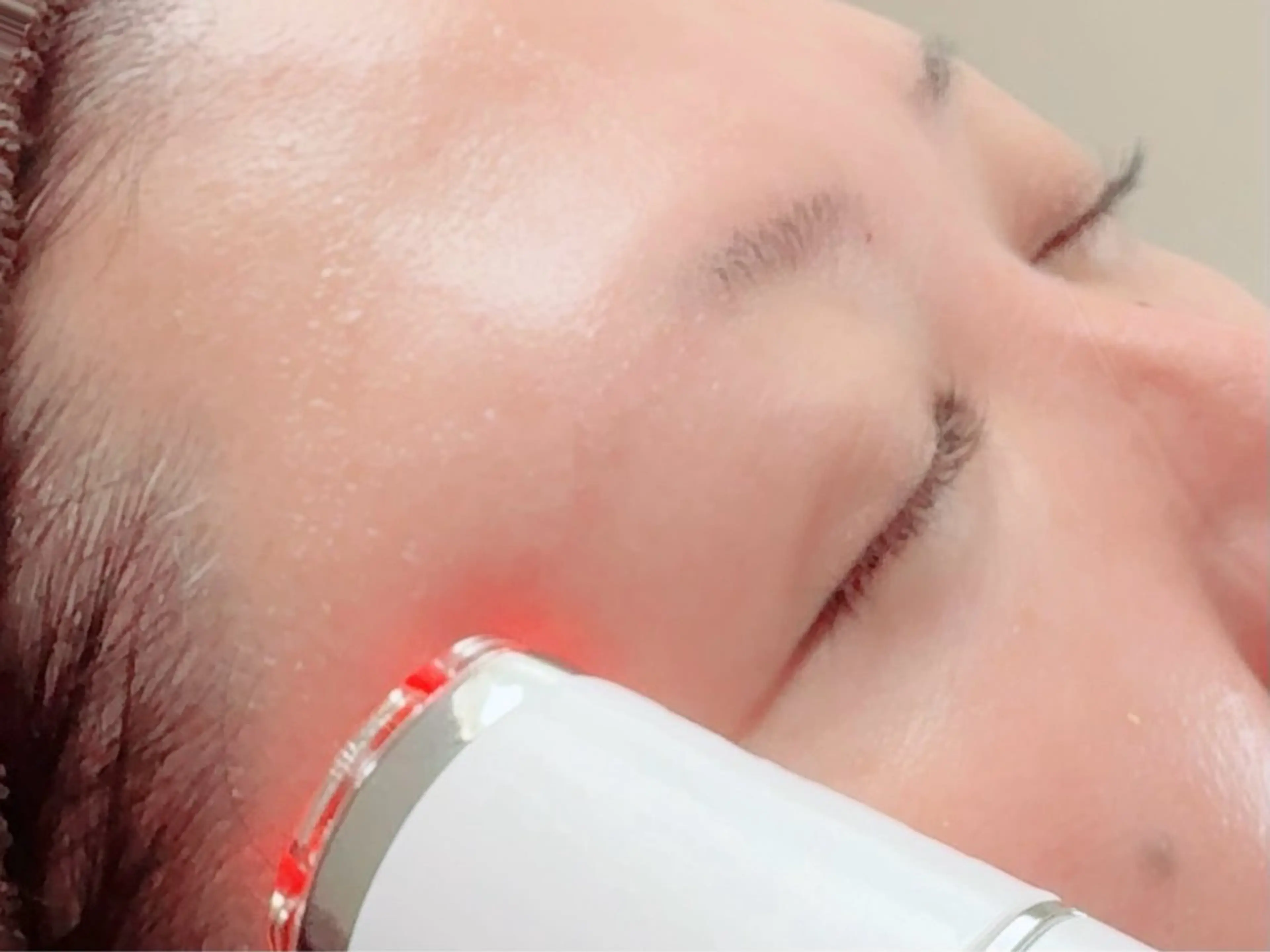 【人気No.3】目元ケア➕顔ケア【30分】の写真