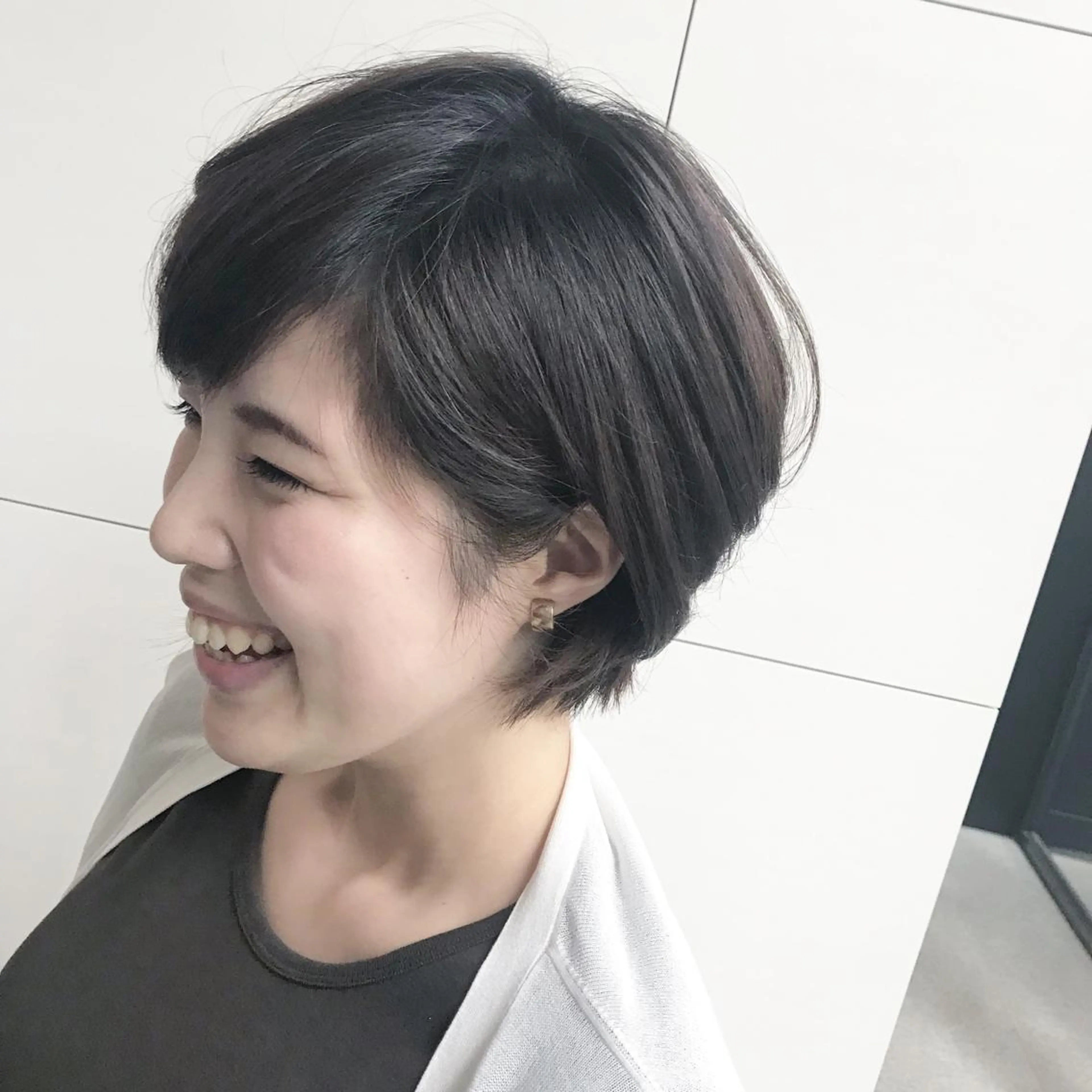 ショート カラー K. SUZUKAのヘアスタイル
