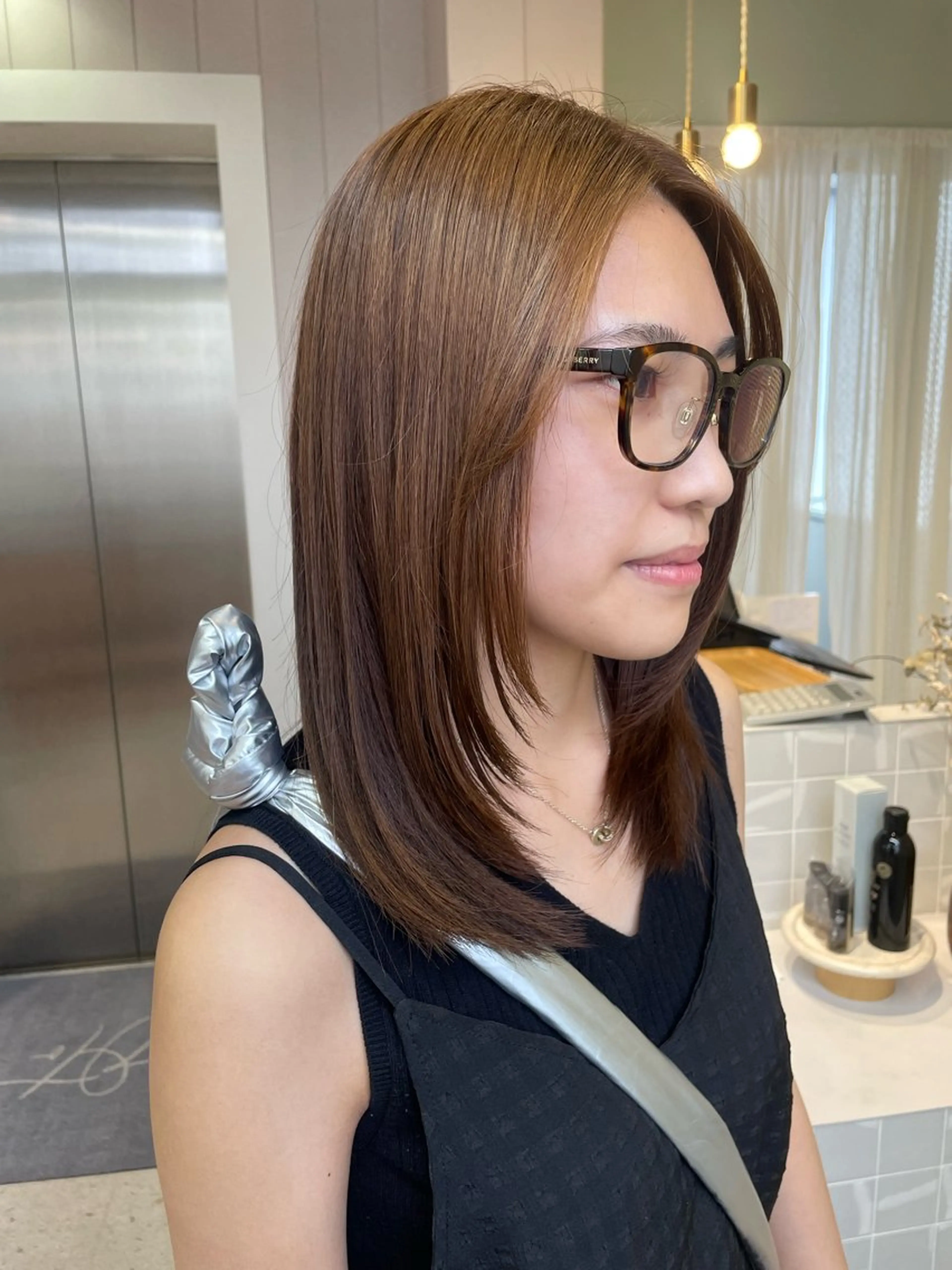 ミディアム 顔まわりレイヤー 顔周りカット レイヤーカット 🫧‎🤍oto /ゆきの🤍🫧のヘアスタイル