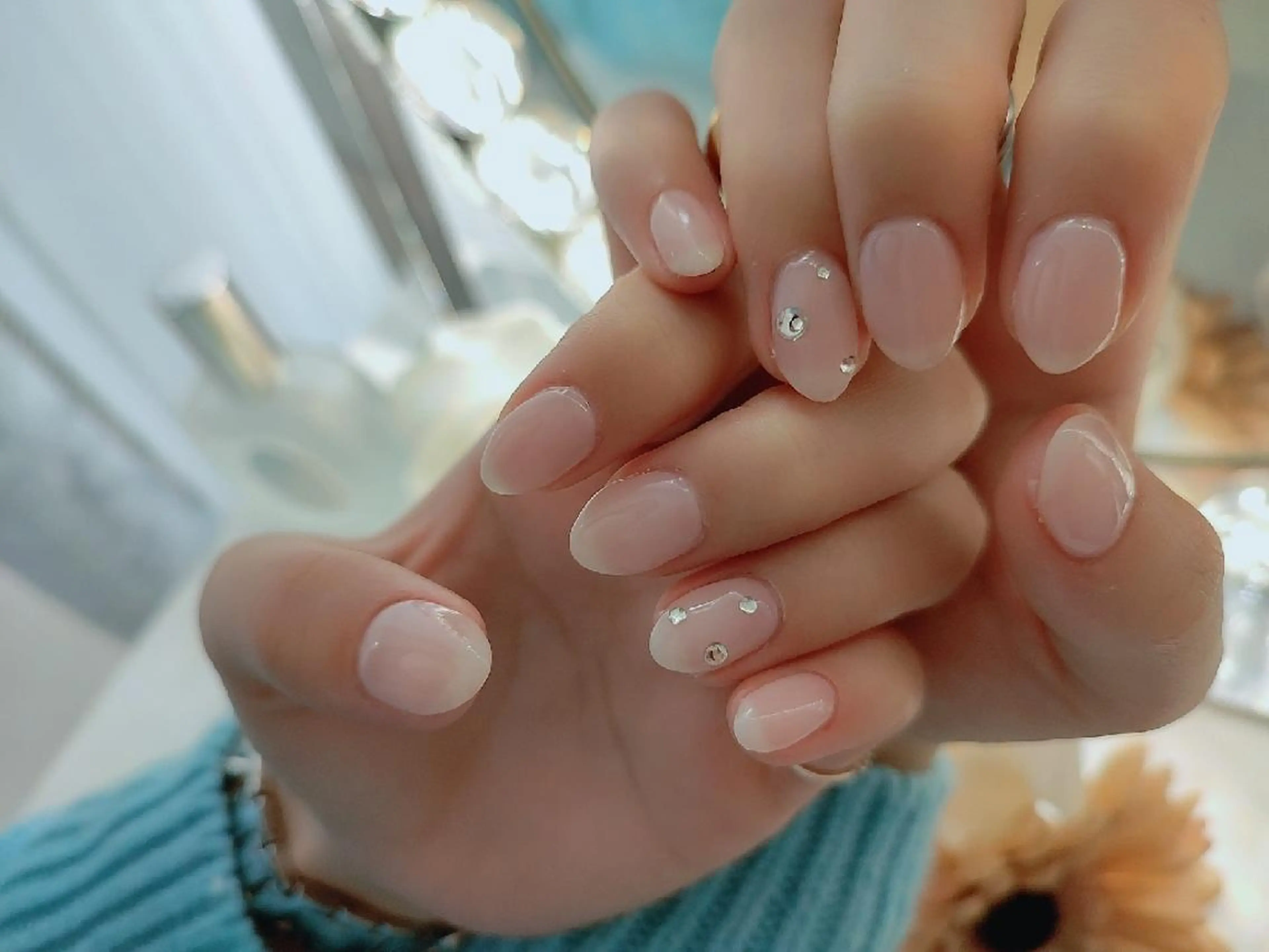 ネイル ハンドネイル RUNWAY 　　の眉毛・アイブロウイメージ