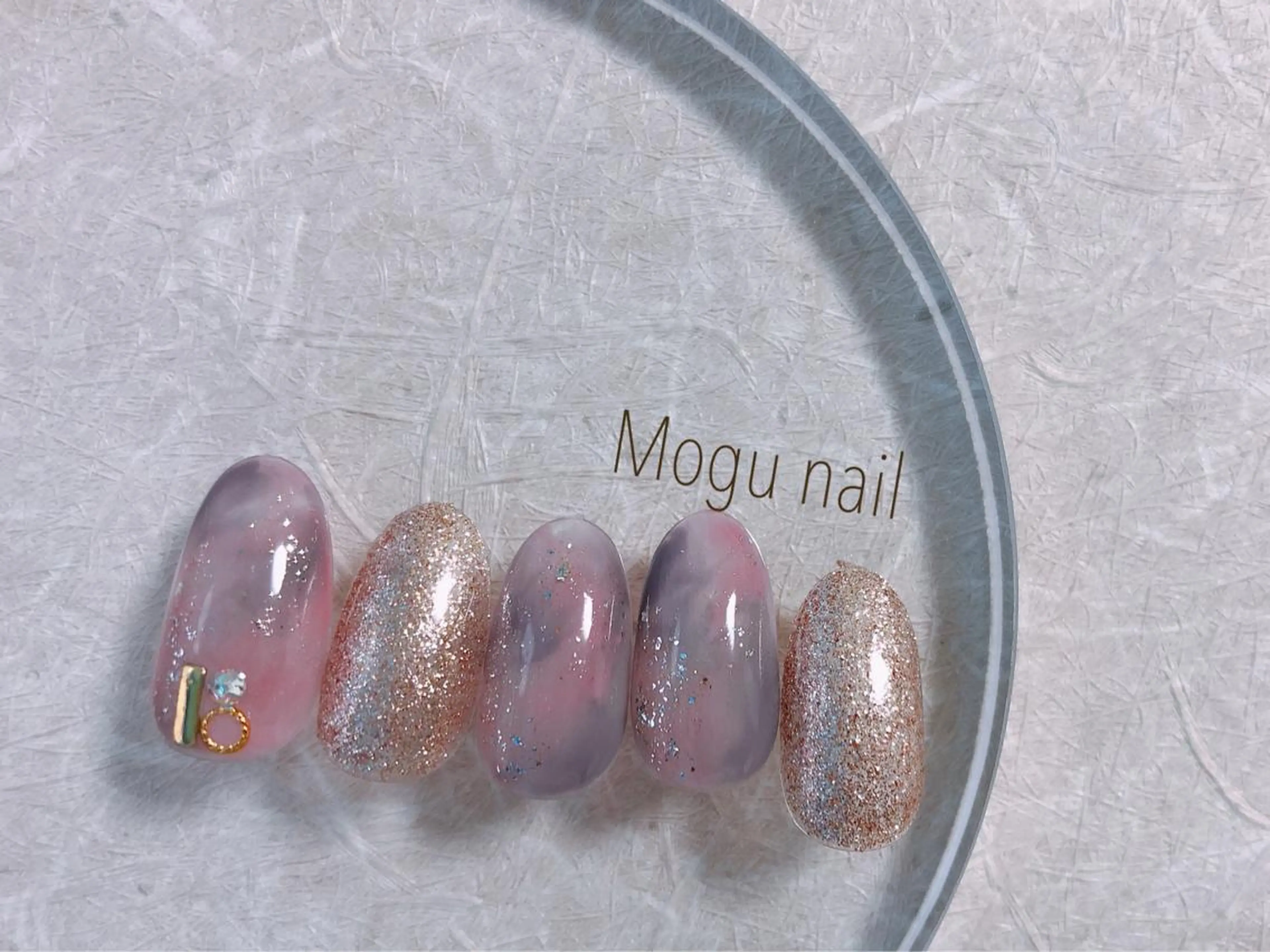 ネイル mogunail &blowのネイルデザイン