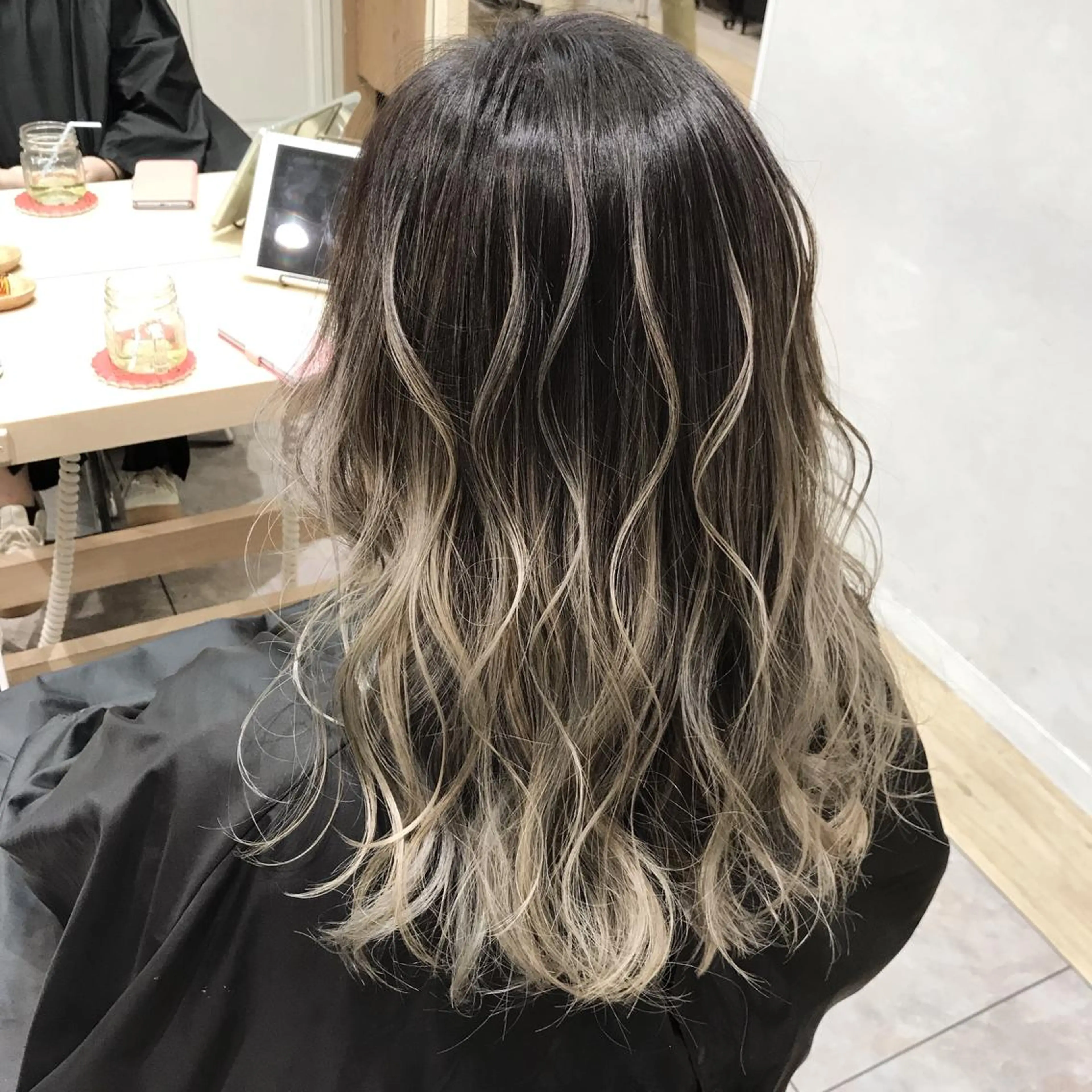 セミロング カラー LUSTRE クロサワのヘアスタイル