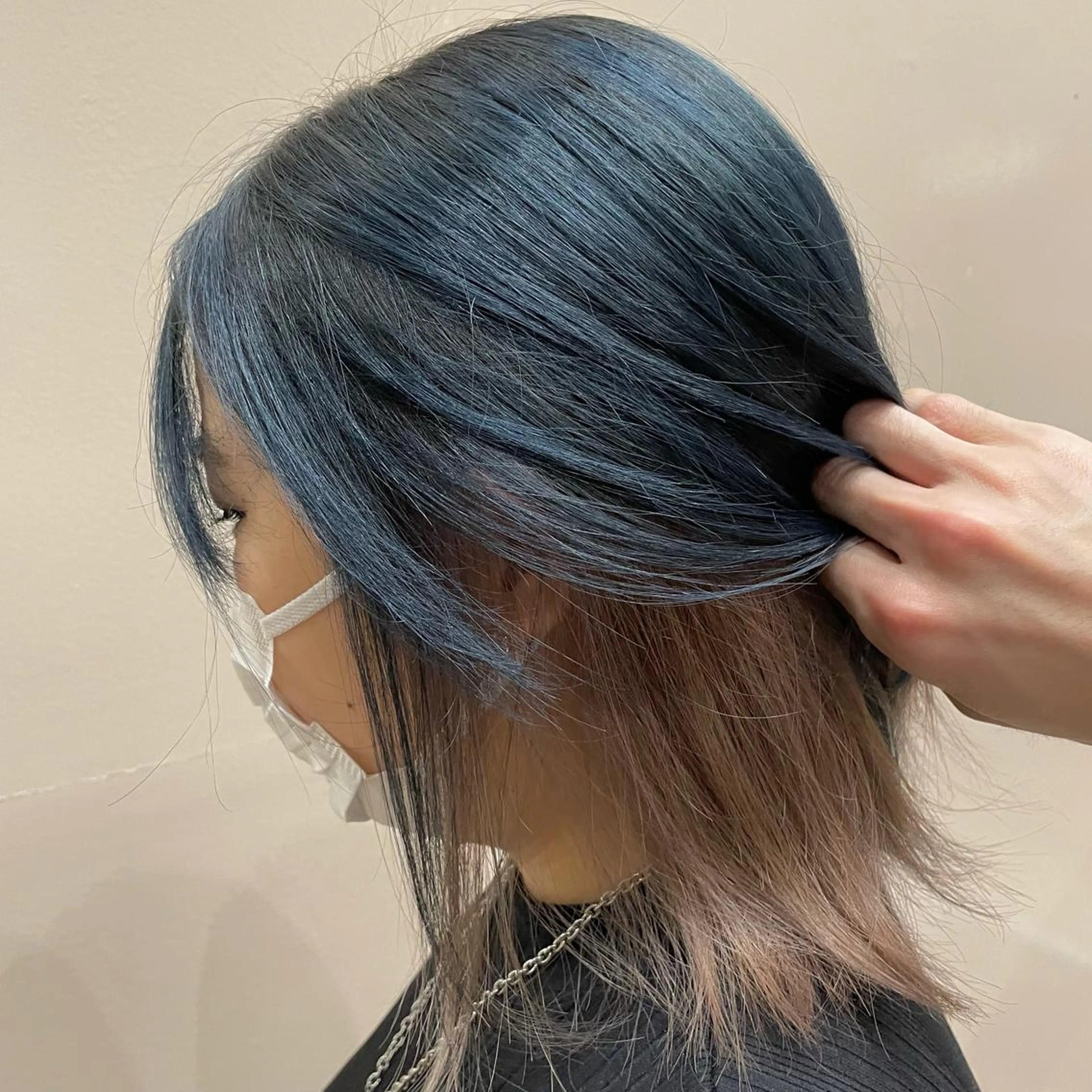 ミディアム カラー ベージュカラー ブリーチ 大山 透輝のヘアスタイル