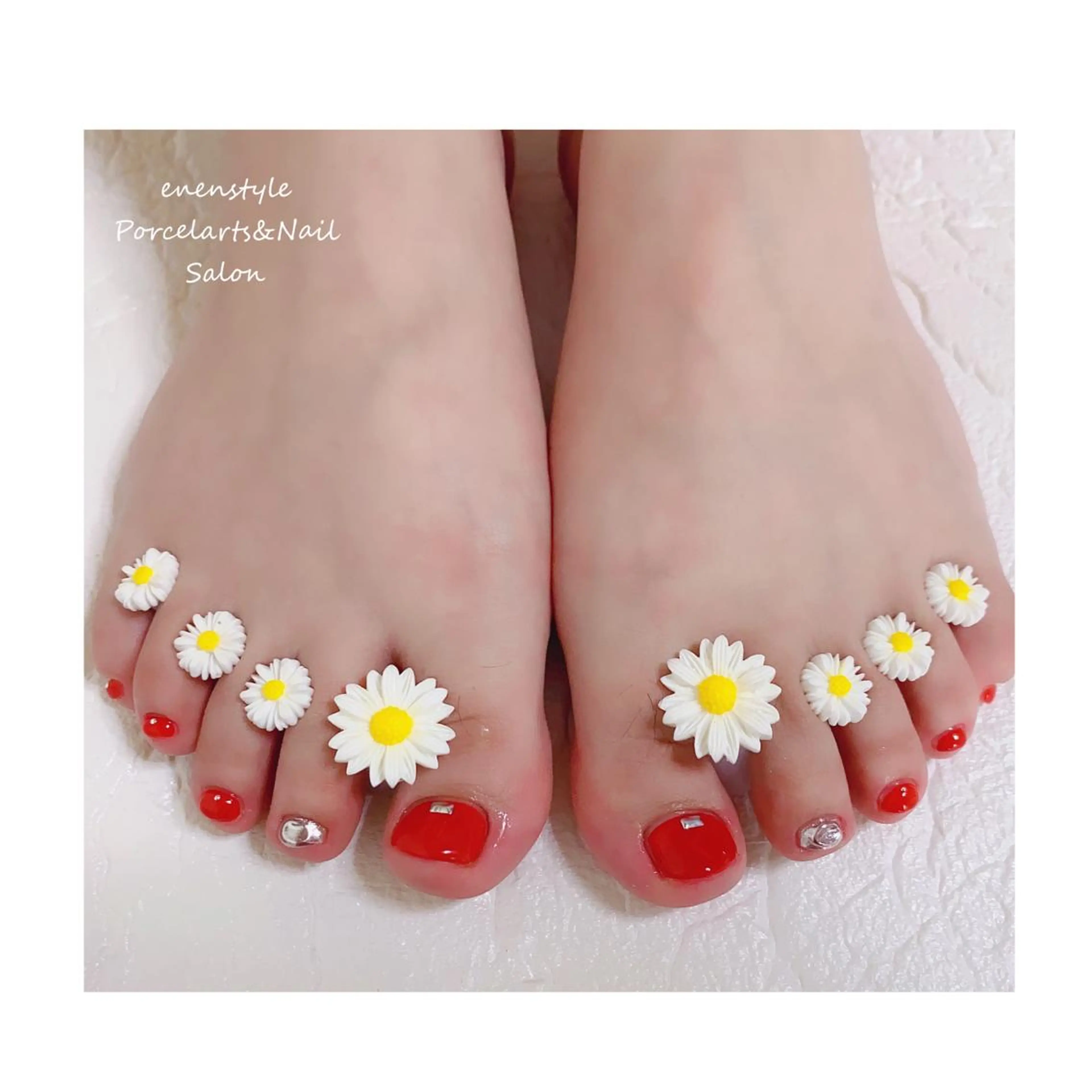 ミディアム ネイル ジェルネイル ニュアンスネイル オフィスネイル ワンカラーネイル パラジェル ハンドネイル フットネイル 👑enen style👑のネイルデザイン
