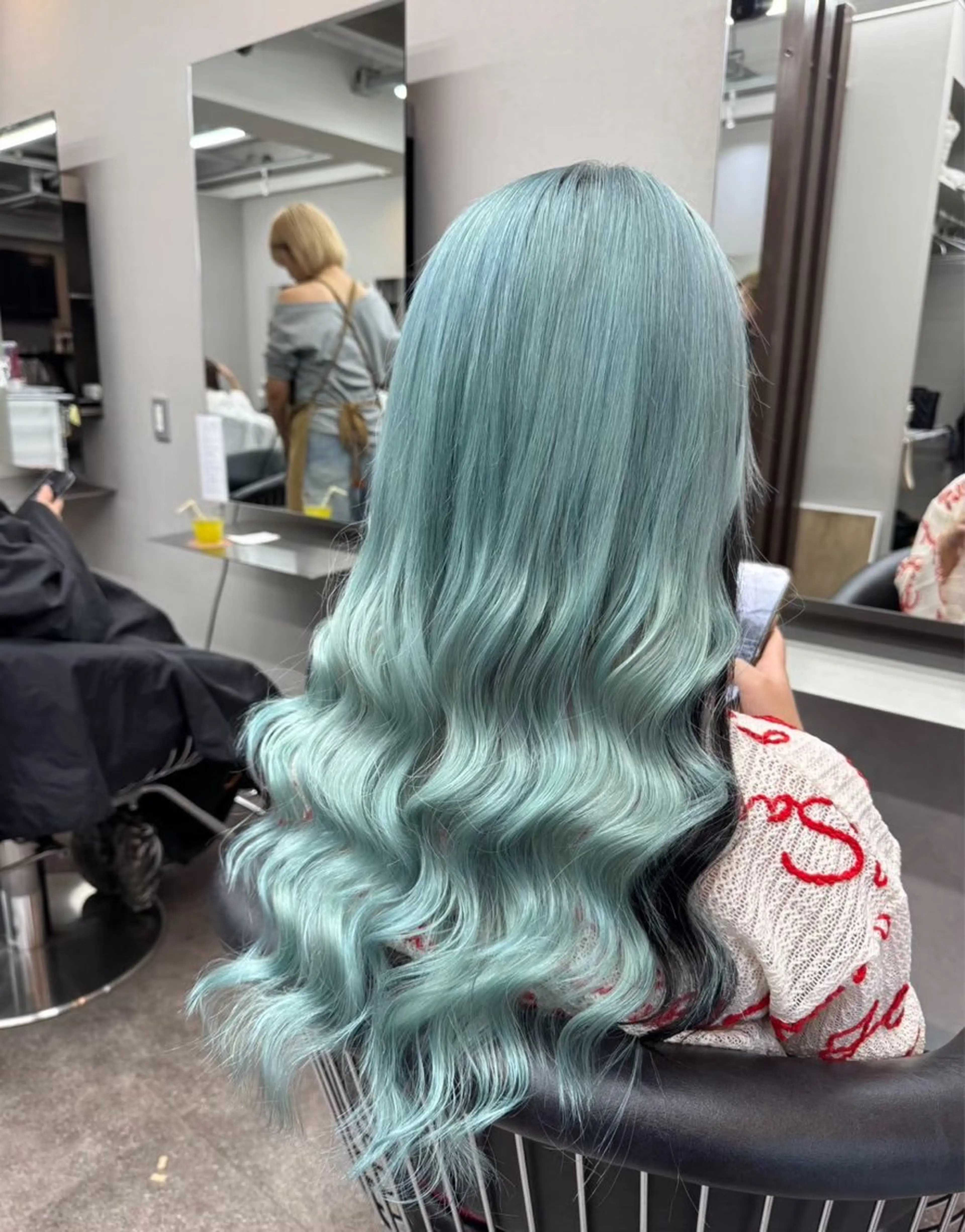 カラー 一宮 淚のヘアスタイル