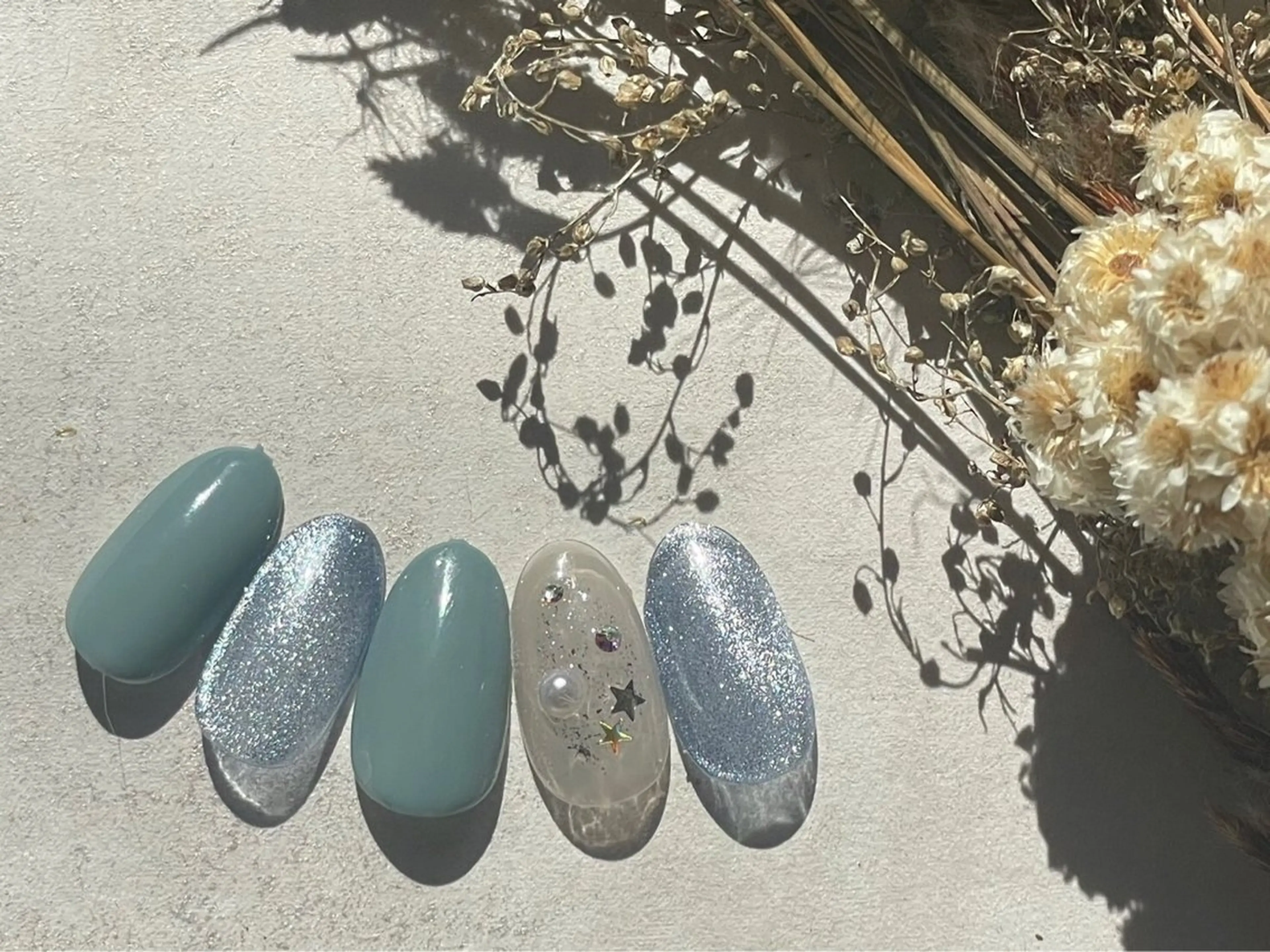 ネイル オーロラネイル フットネイル フレンチネイル ジェルネイル 韓国ネイル ハンドネイル kiki nail &brow二子玉川の眉毛・アイブロウイメージ