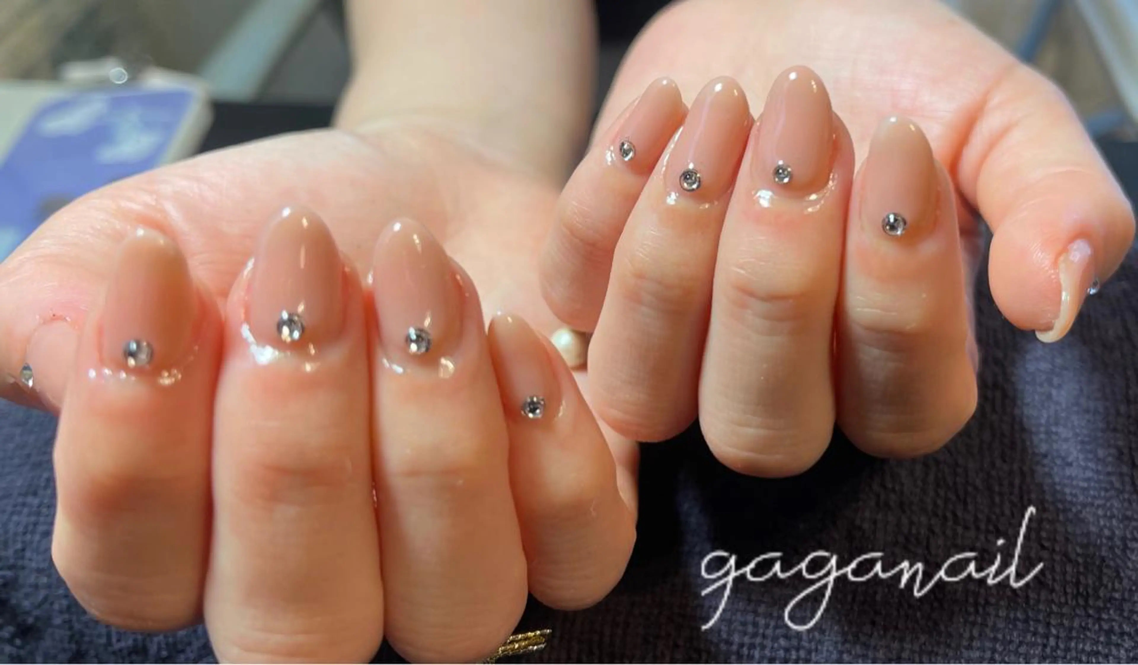 ネイル ストーンネイル nailsalon gagaのネイルデザイン