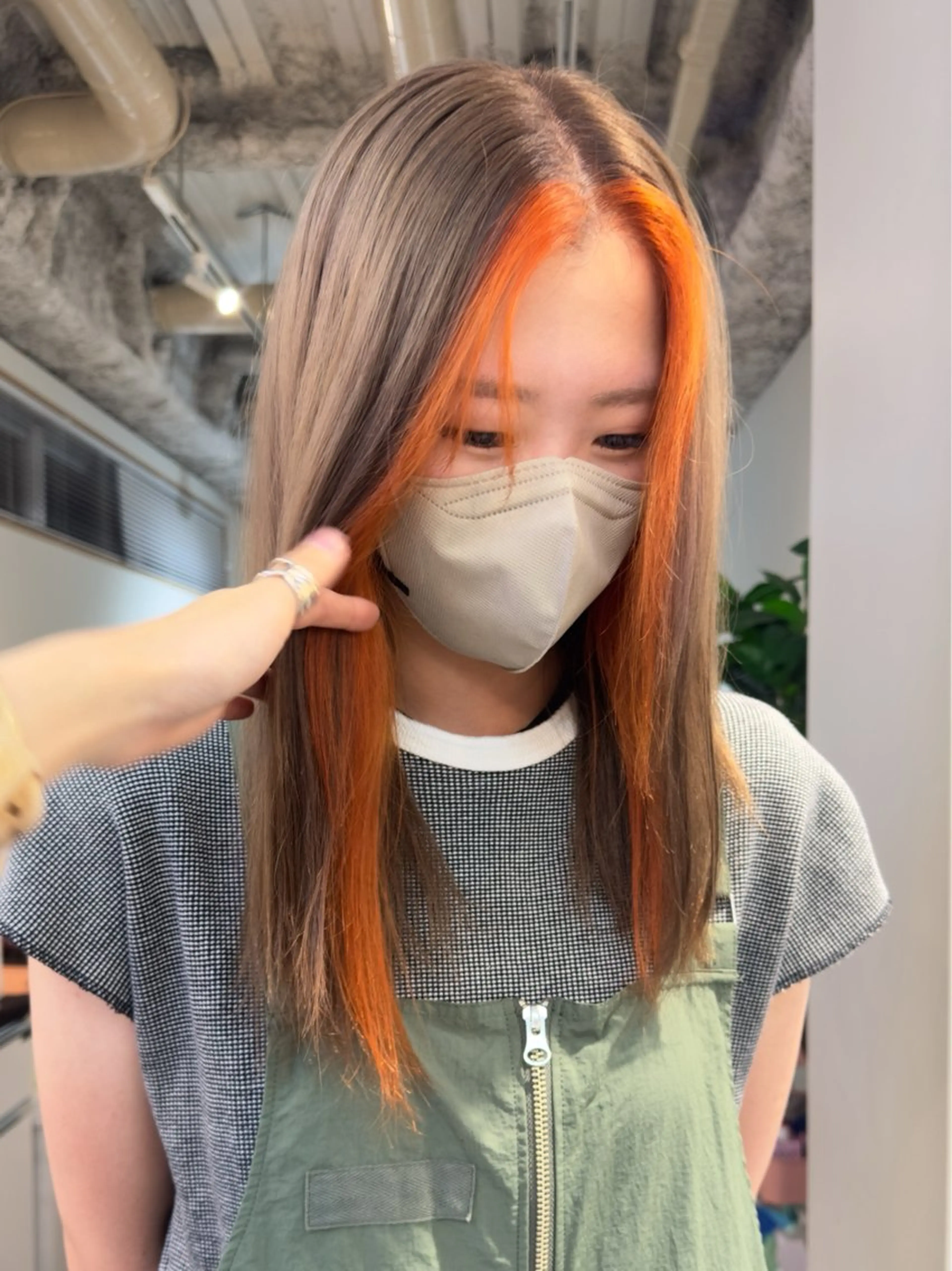 セミロング カラー ヘアカラー レイヤー/顔周り /いいぬまみかのヘアスタイル