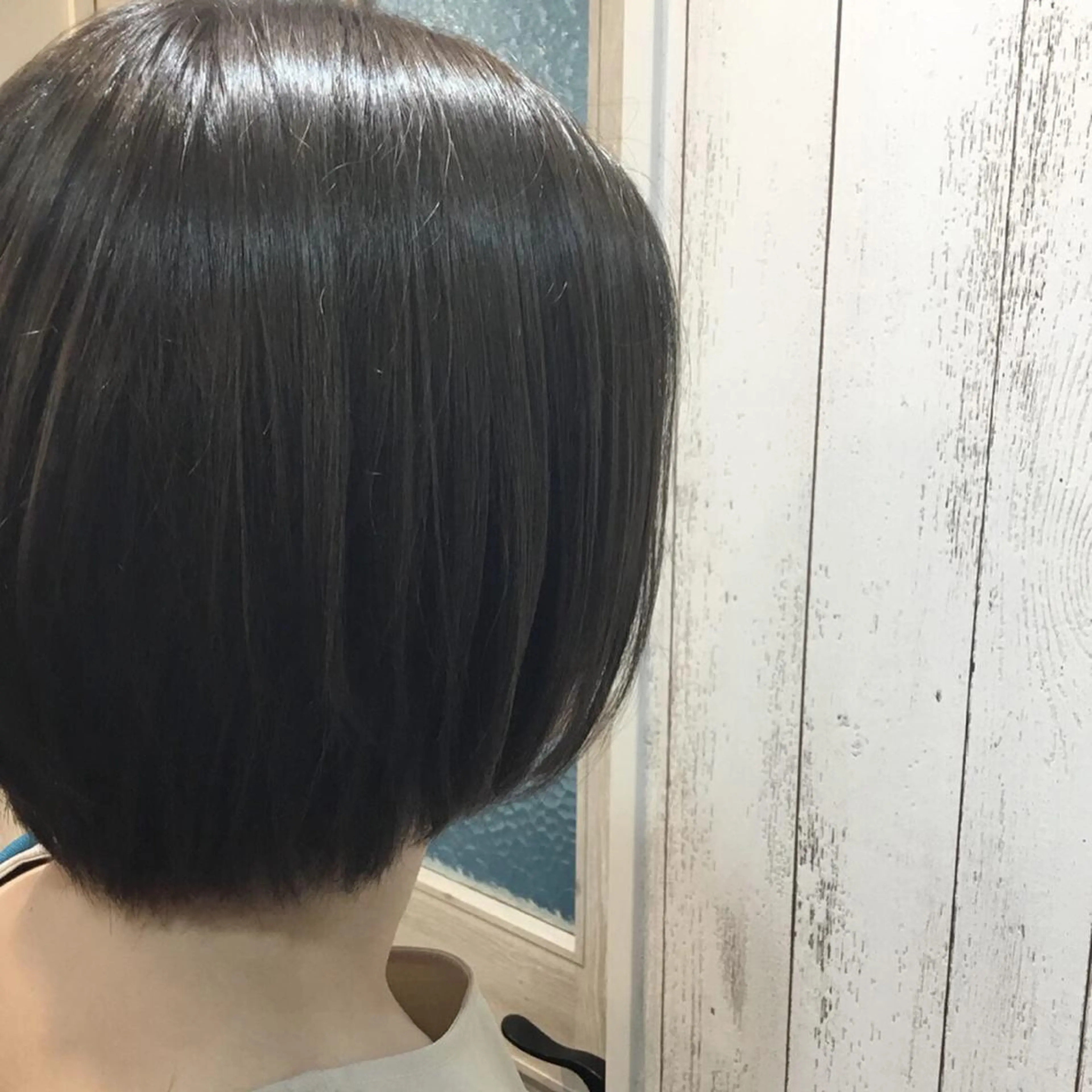 ショート カラー embrace エンブレイスのヘアスタイル