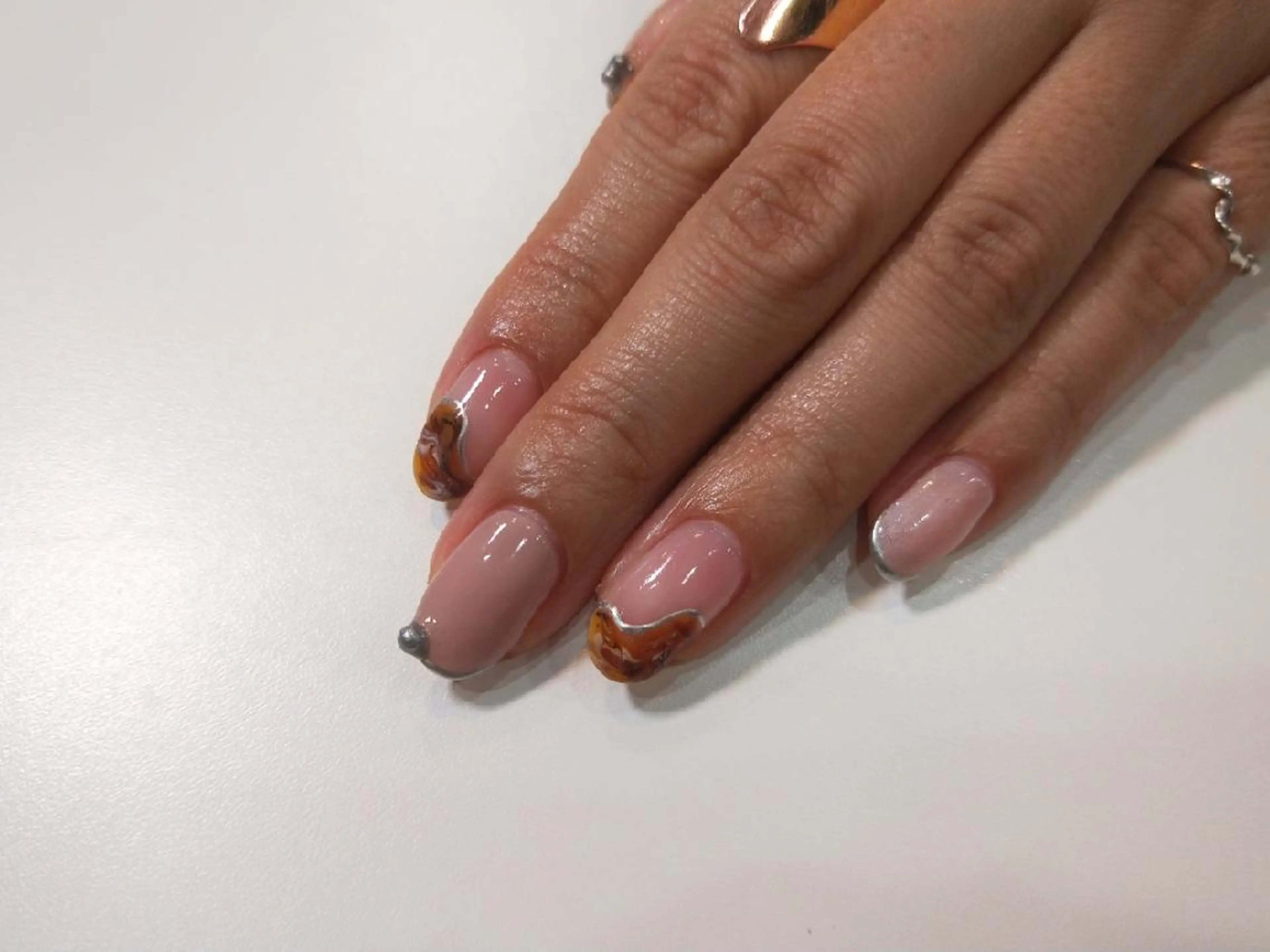 ネイル ハンドネイル ハンドケア R'well所属・はばすみれ🎀ﾈｲﾙ 光ﾌｪｲｼｬﾙ ﾍｱのネイルデザイン