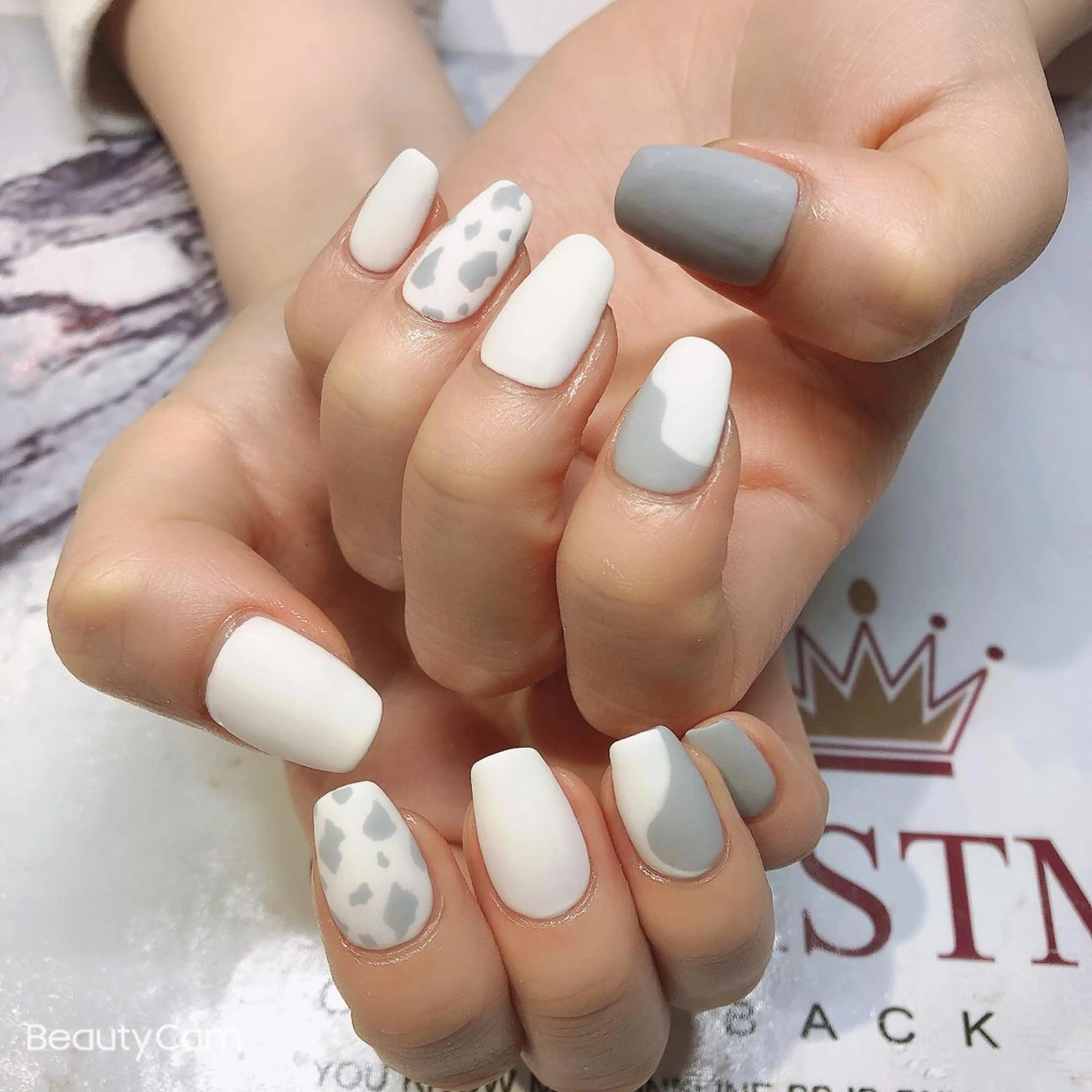 ネイル ガレンドウ 白澤 愛子のネイルデザイン