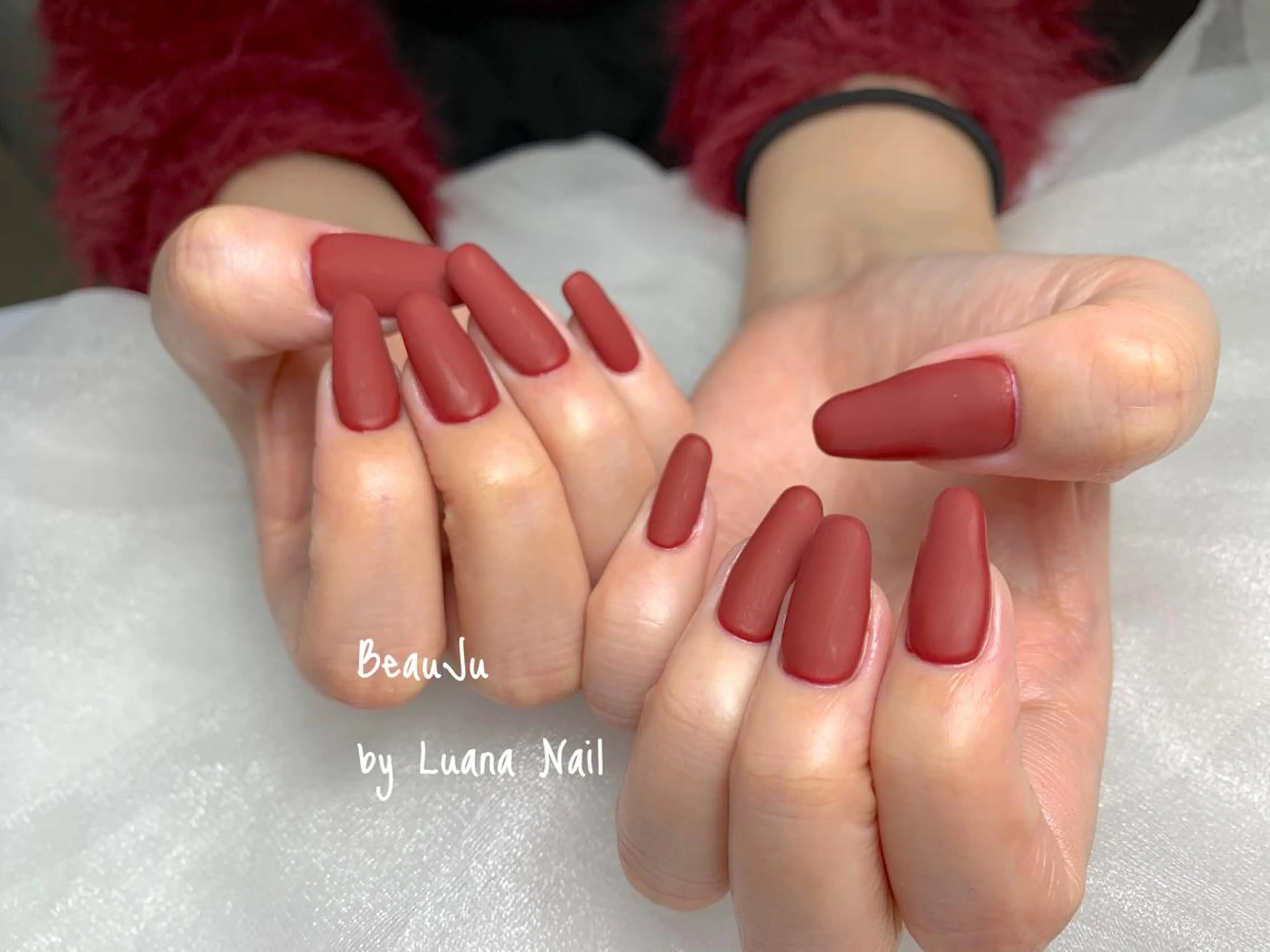 ネイル マットネイル ハンドネイル BeauJu by Luana Nailのネイルデザイン