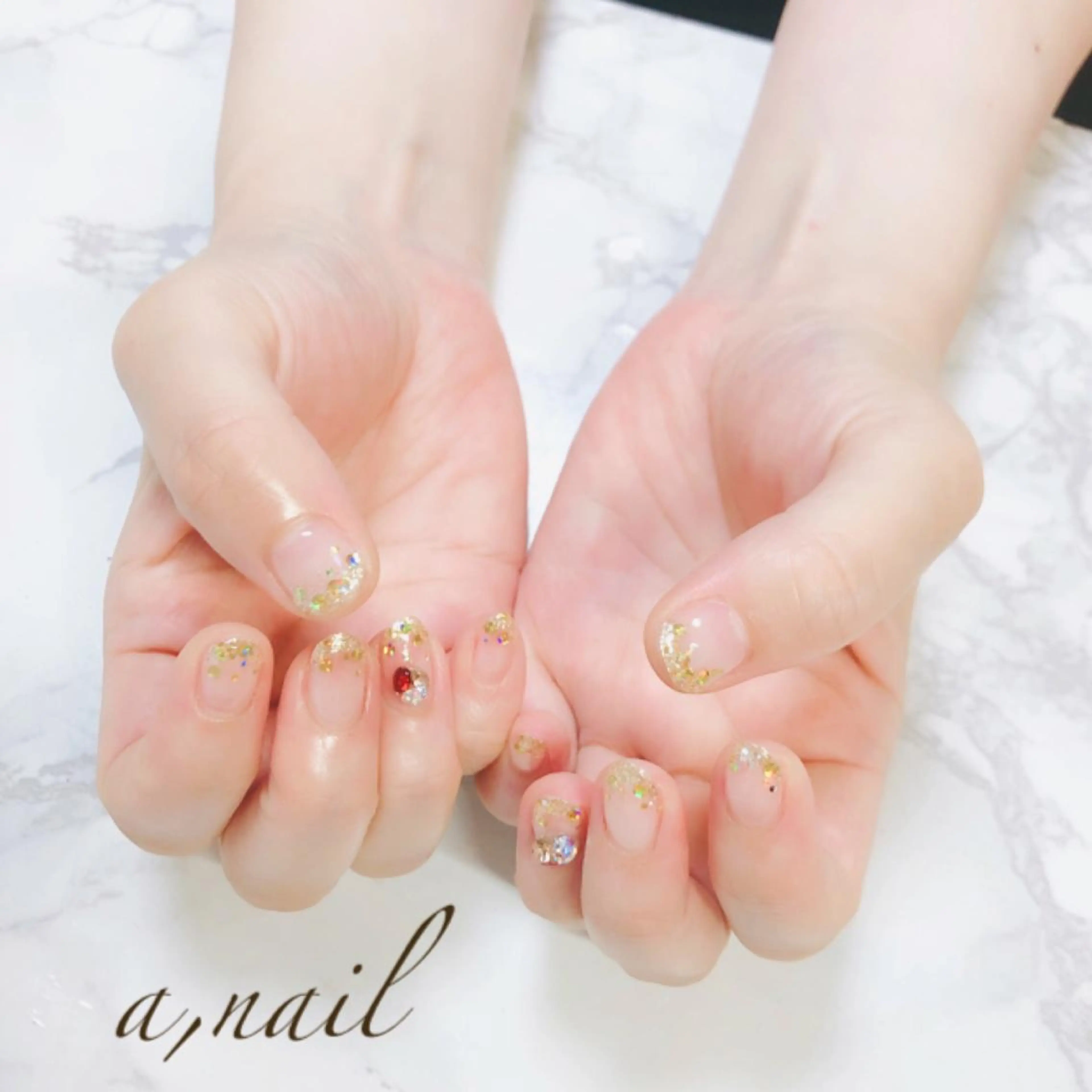 ネイル フットネイル フレンチネイル ジェルネイル グラデーション ラメ(グリッター) ハンドネイル ネイルサロン エーネイルのネイルデザイン