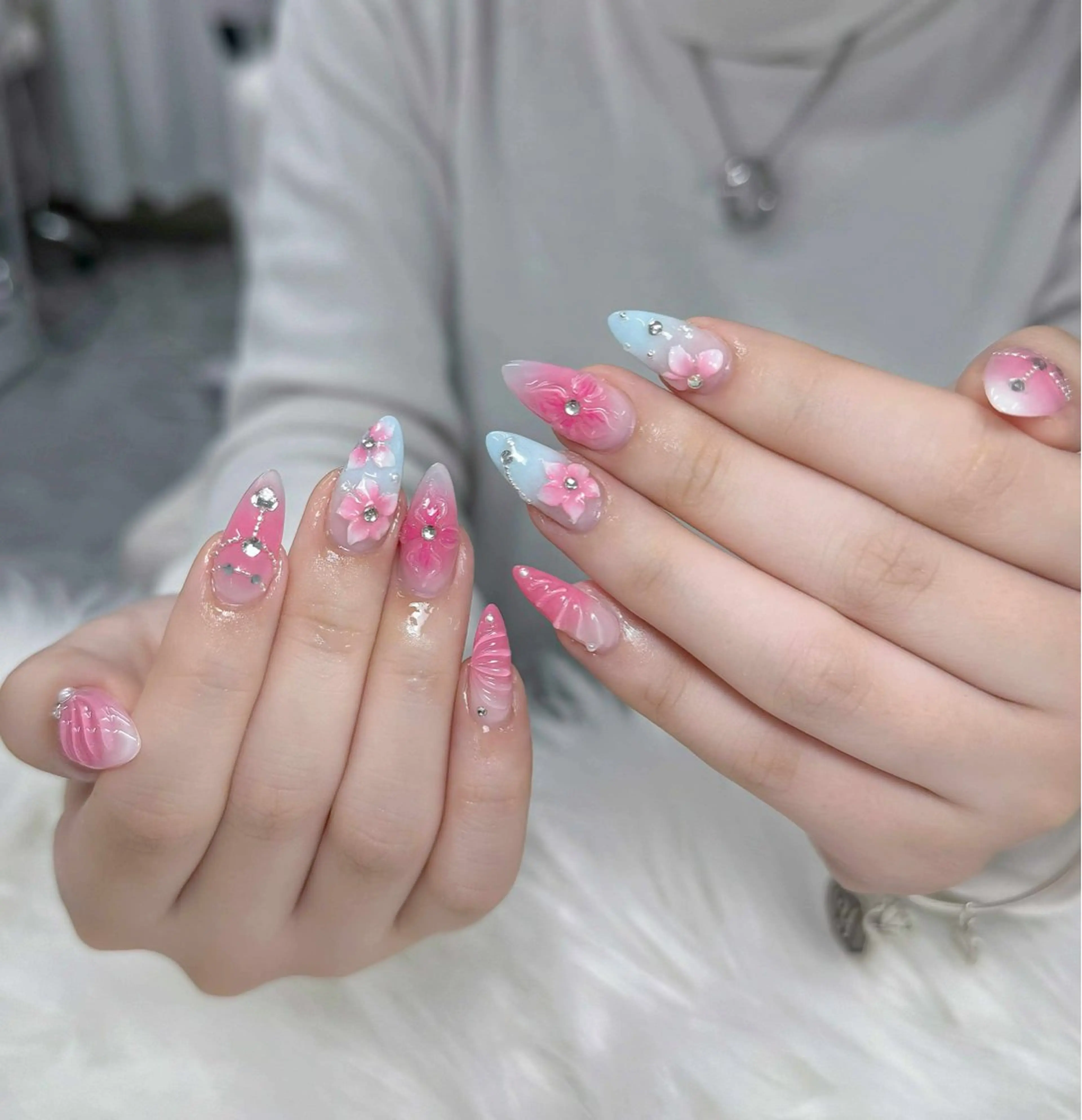 ネイル アートネイル オーロラネイル フットネイル ジェルネイル キラキラネイル ハンドネイル Nova Nailのネイルデザイン