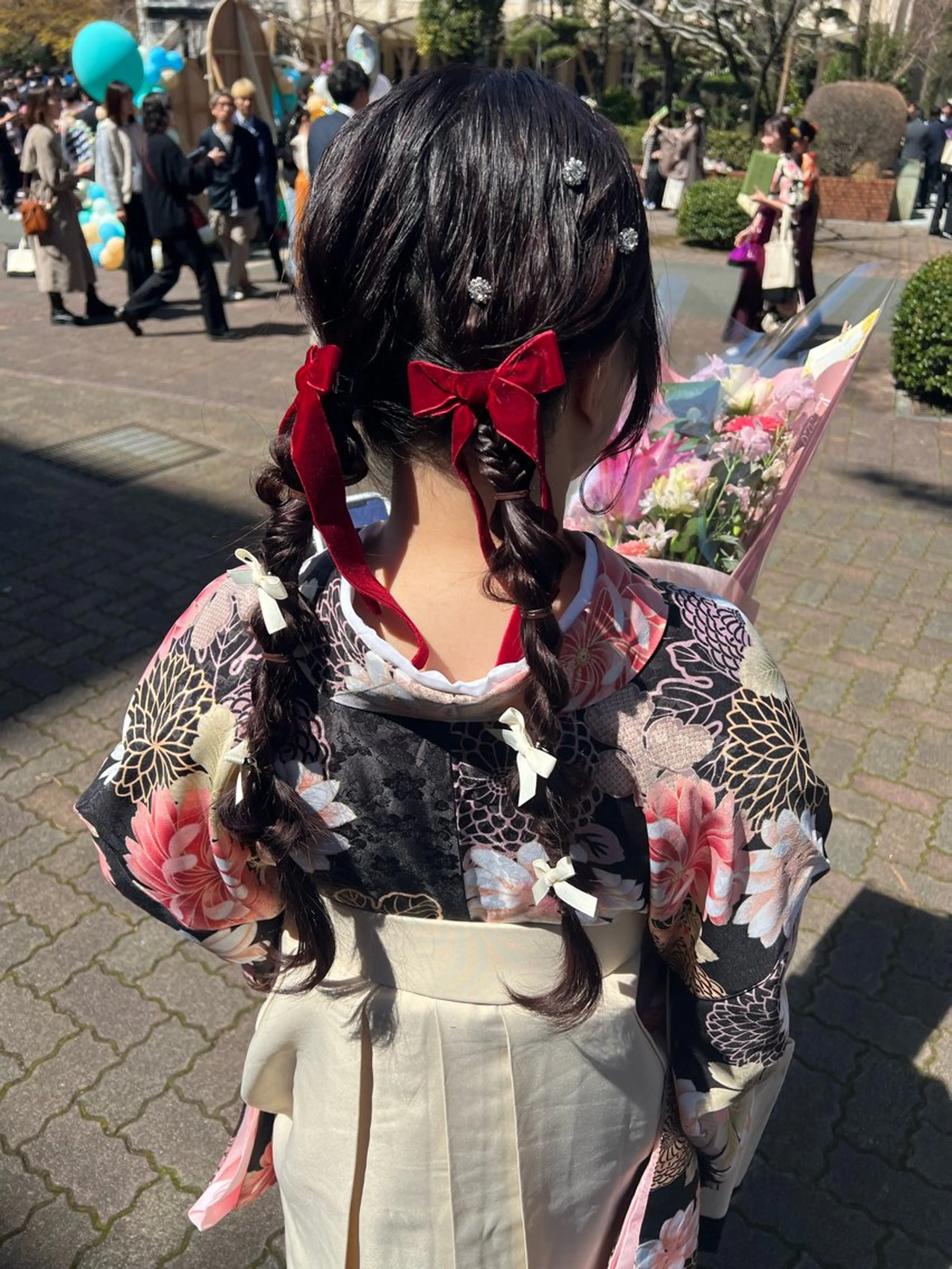 ヘアアレンジ Rio/ヘアセット/ ハイトーンカラーのヘアスタイル