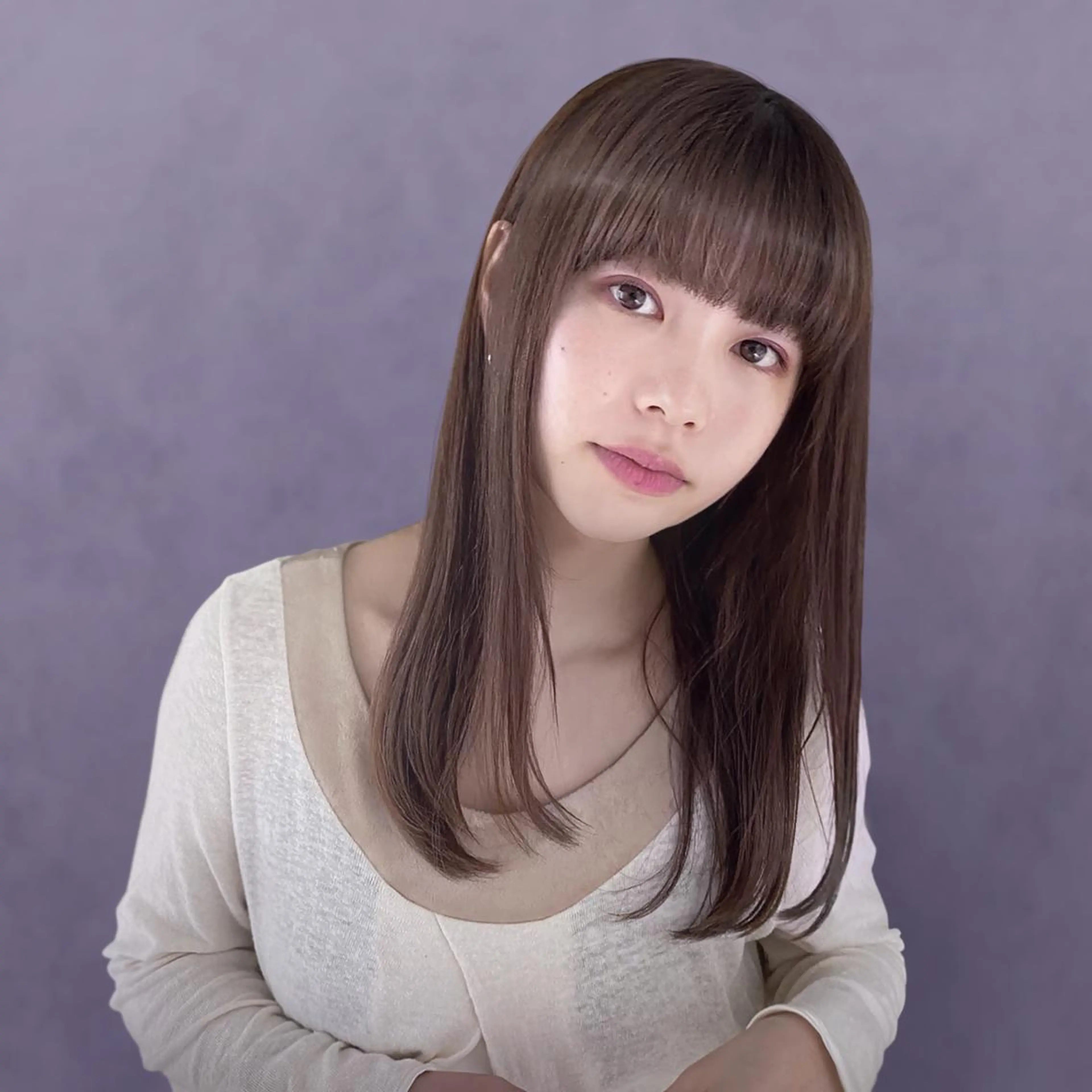 セミロング 髪質改善チェルシー 表参道💎縮毛矯正のヘアスタイル