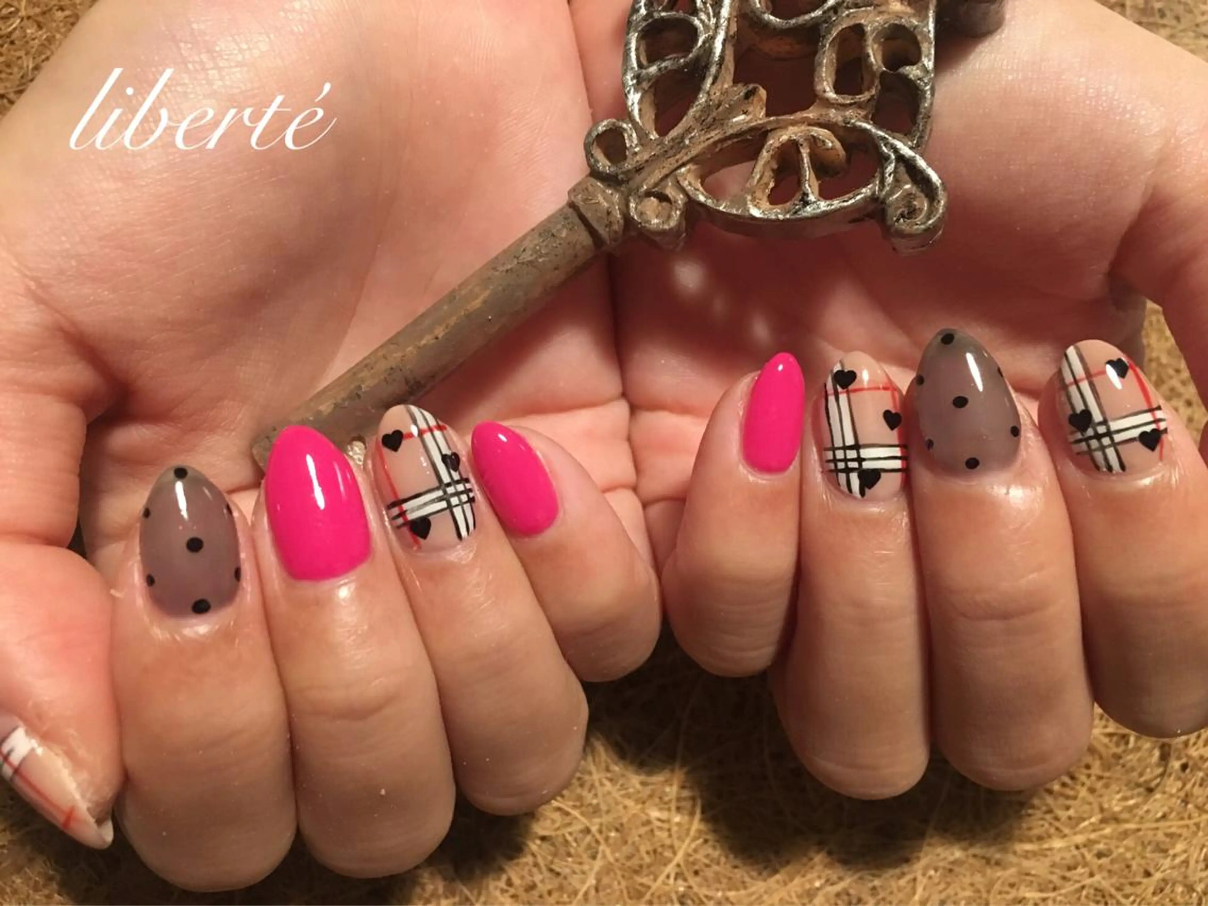 ネイル liberté (リベルテ)のネイルデザイン