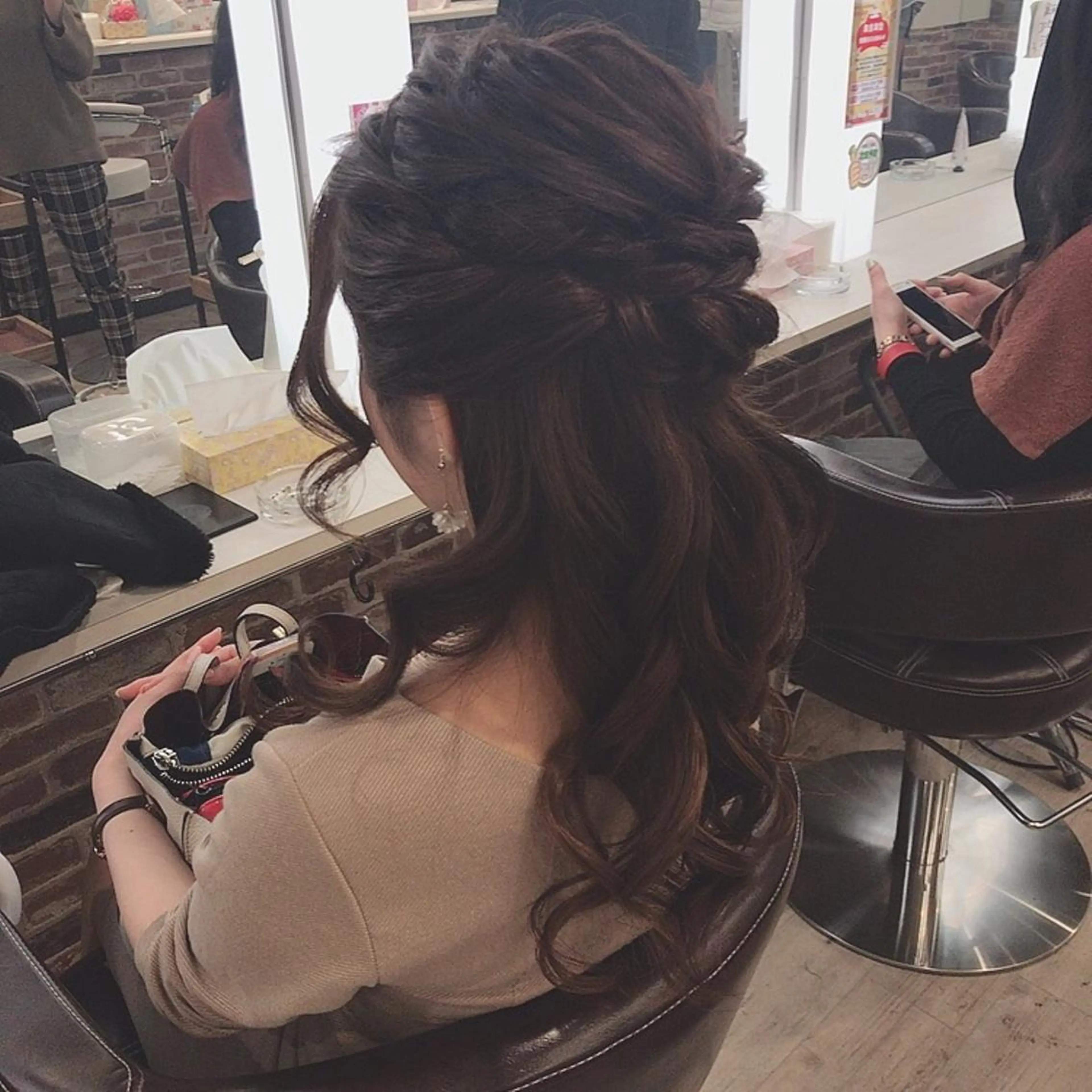 ロング ヘアアレンジ タニモト ユイのヘアスタイル