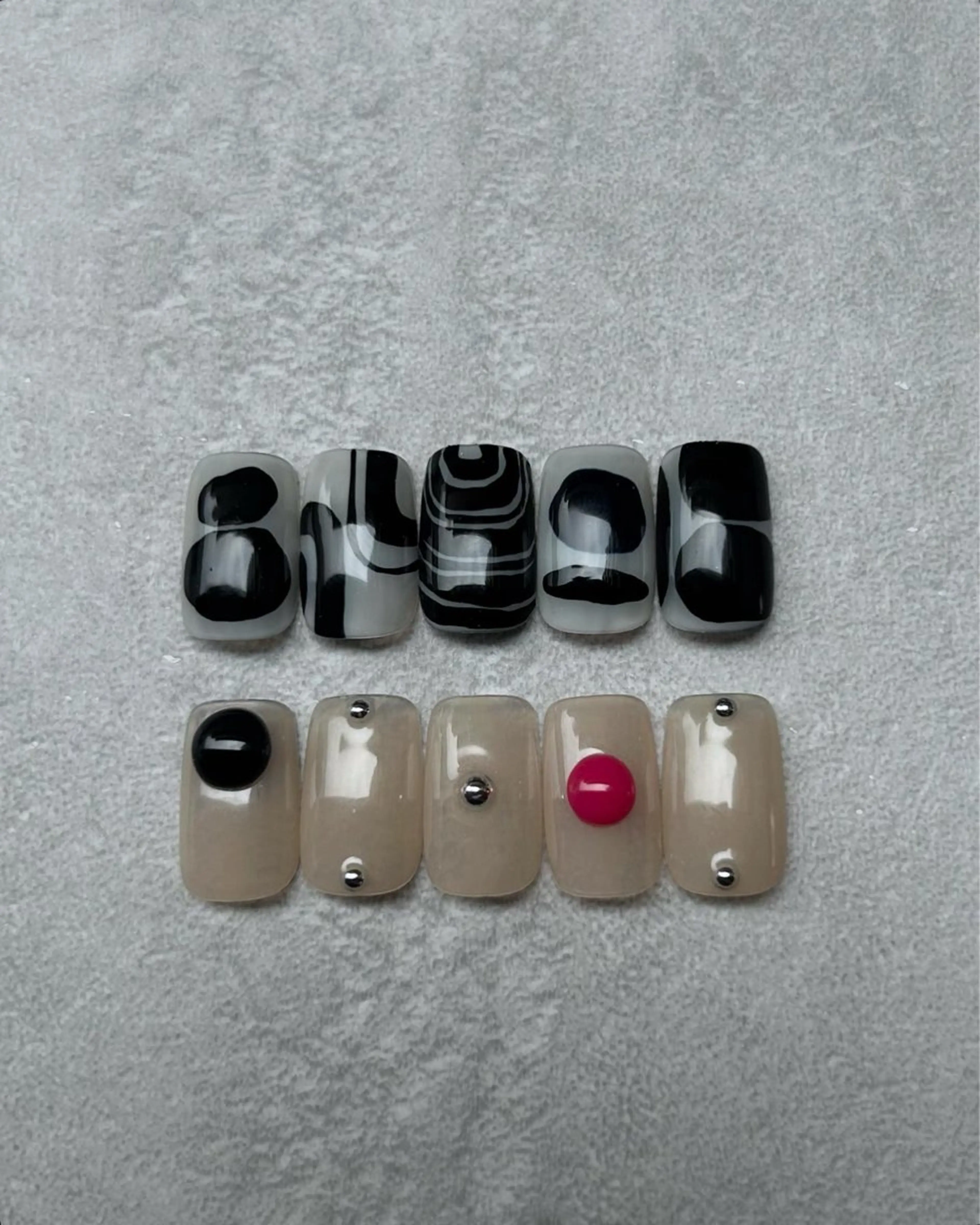 ネイル カジュアル チークネイル ニュアンスネイル オフィスネイル ぷっくりネイル ハンドネイル ハンドケア lylynail YUUKAのネイルデザイン