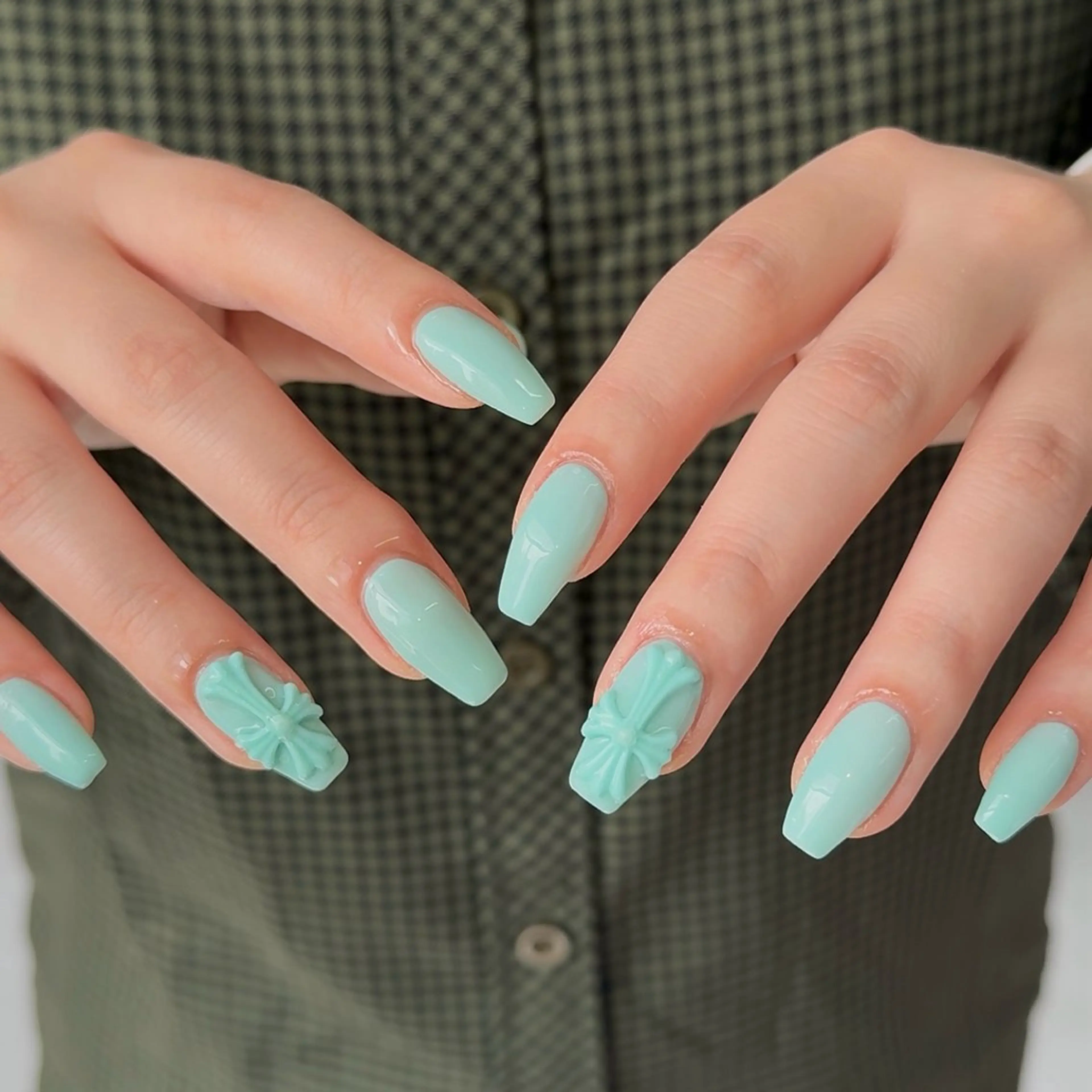 ネイル ブルー グリーン シンプルネイル ハンドネイル Sarina ⋆⭒˚ mavieのネイルデザイン