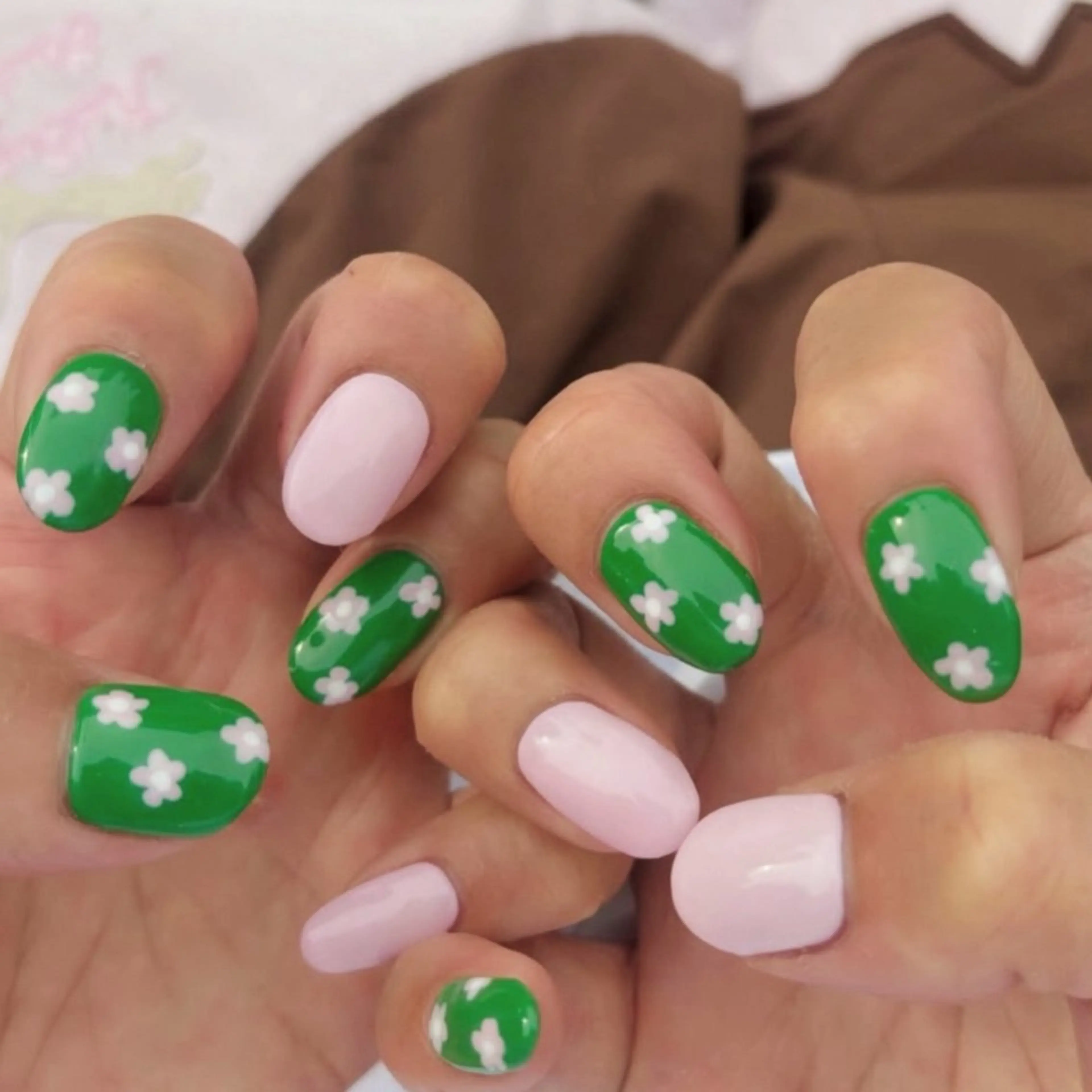 ネイル アートネイル フットネイル ジェルネイル キラキラネイル 韓国ネイル ハンドネイル Y nail なんば堀江店のネイルデザイン