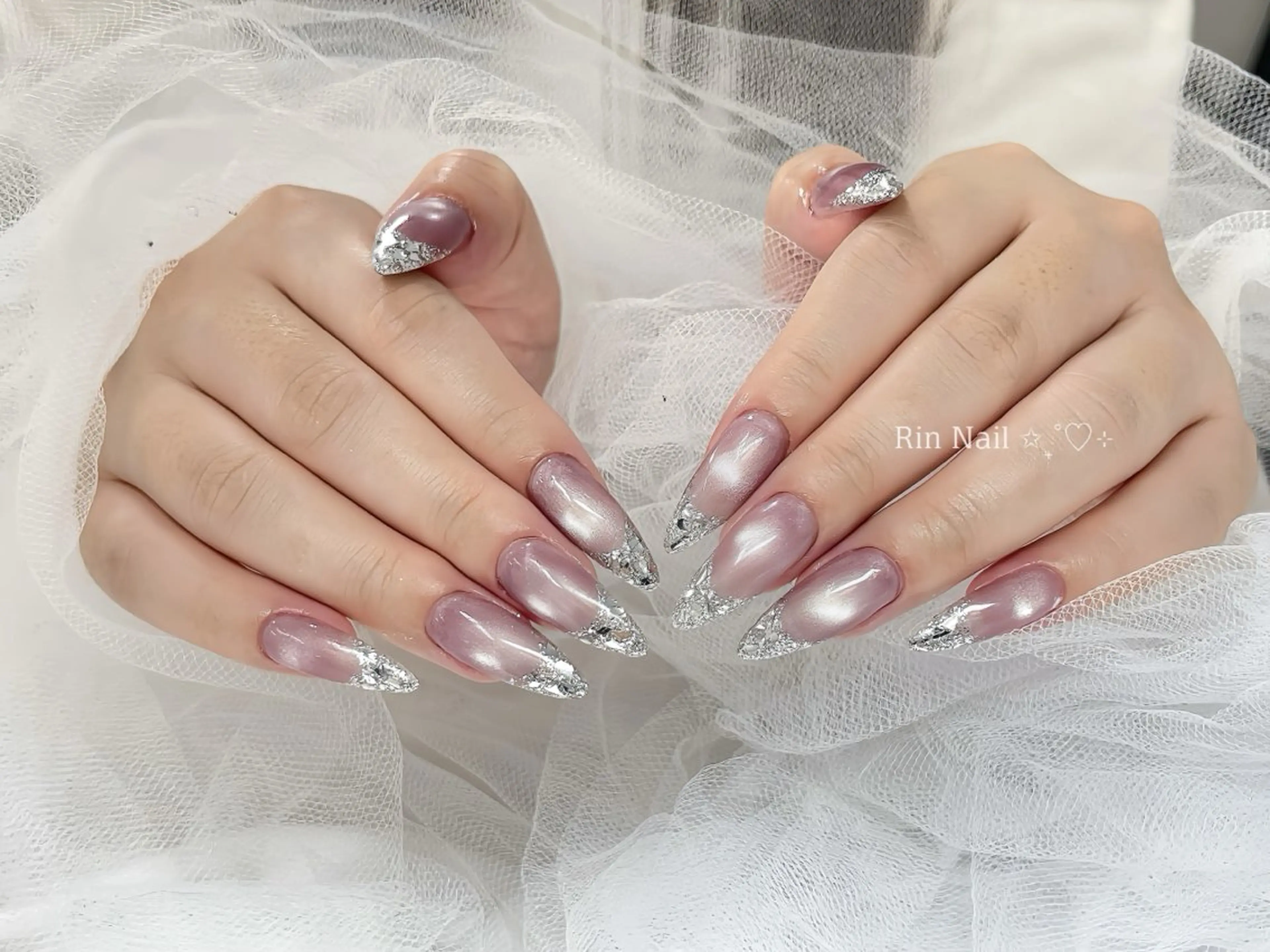 ネイル ボルドー フレンチネイル グラデーション キラキラネイル 韓国ネイル ハンドネイル Rin Nail Shinokuboのネイルデザイン