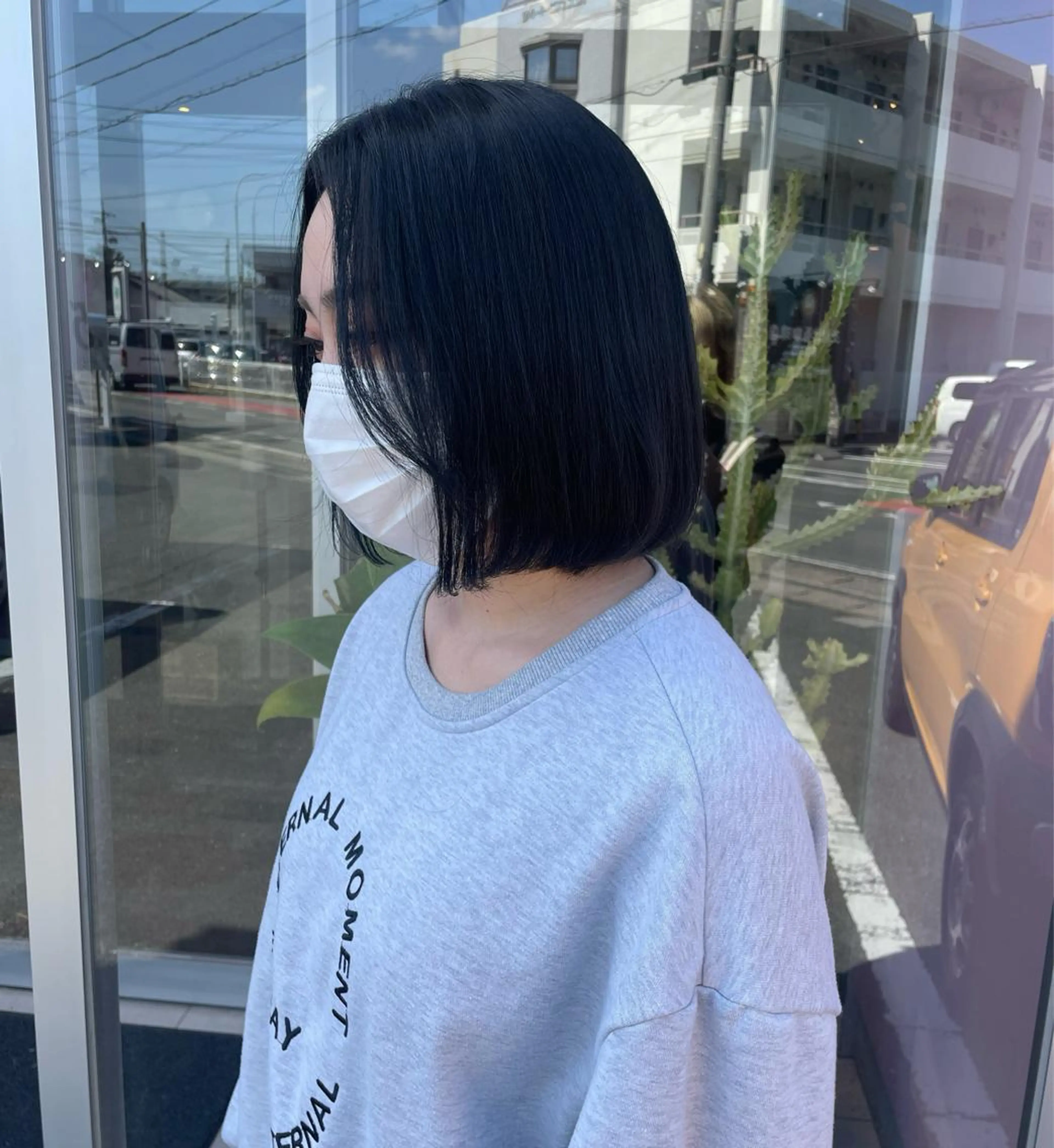 ミディアム カラー 黒髪 ブルーカラー ブルーブラック ブリーチ/韓国 💫ひなた💫のヘアスタイル