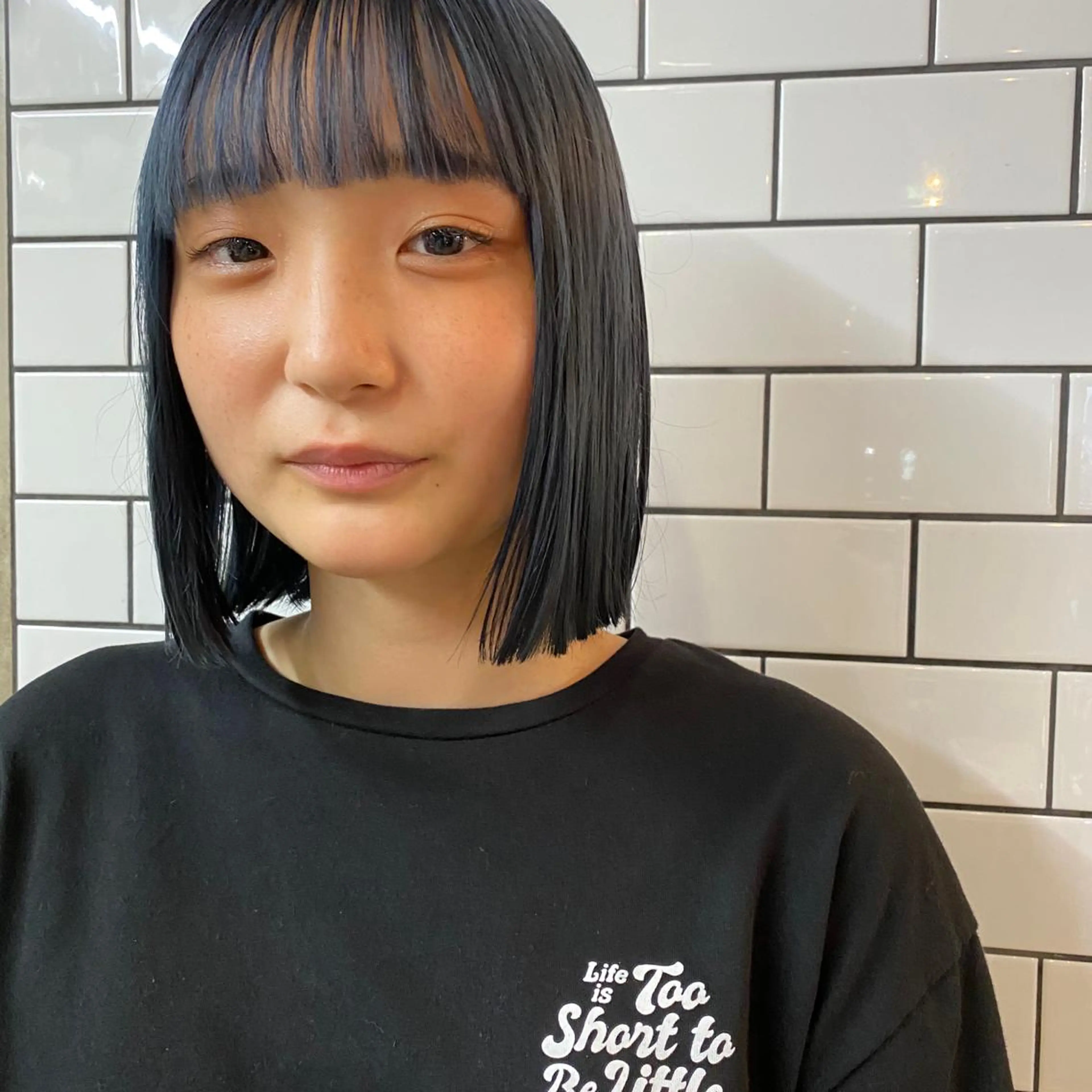 ミディアム カラー ワンレンボブ ブリーチ ブルーカラー ハイトーンカラー ネイビーカラー 顔周りカット 【オノザワリョウ】のヘアスタイル