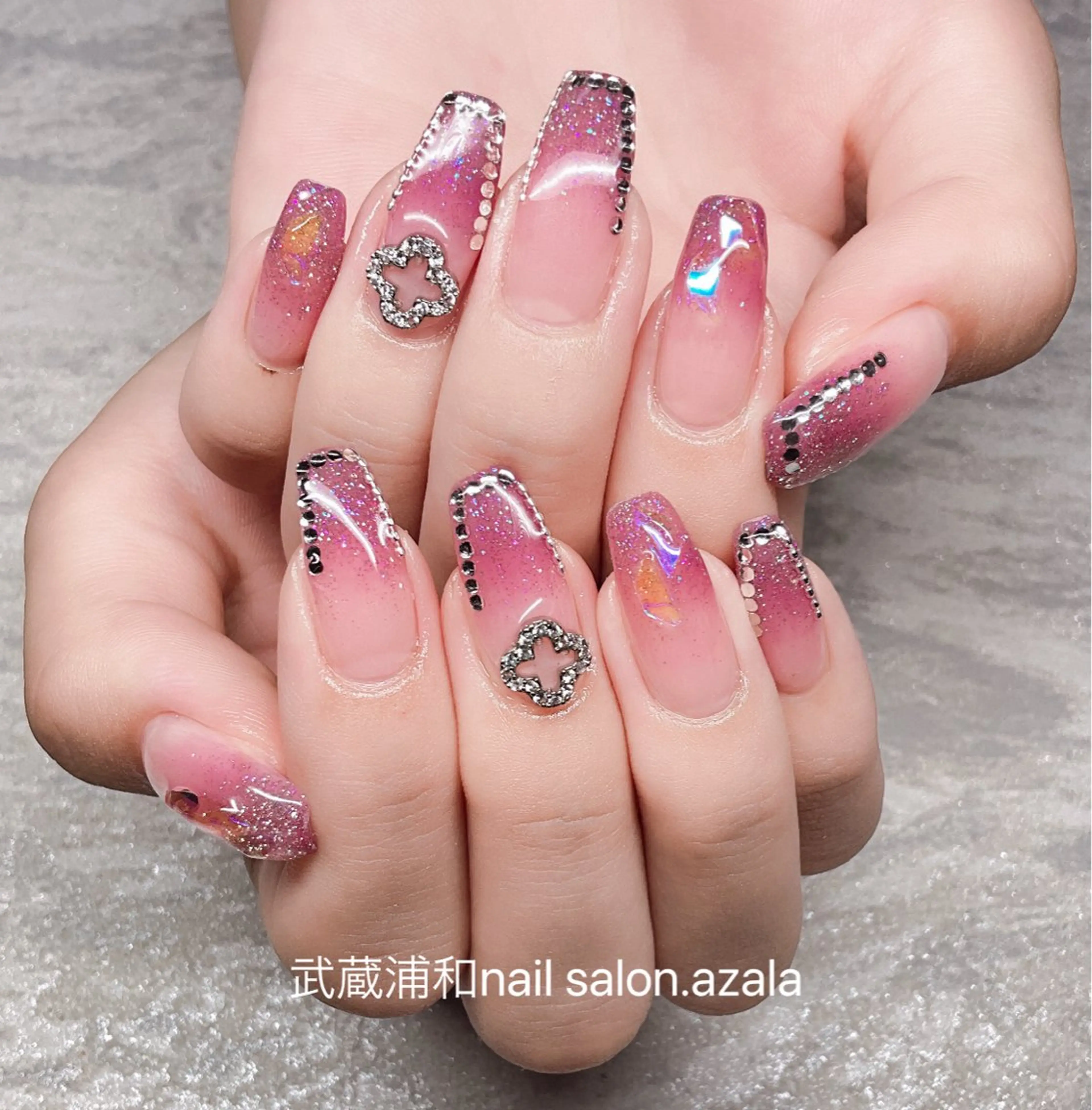 ネイル ハンドネイル R inのネイルデザイン