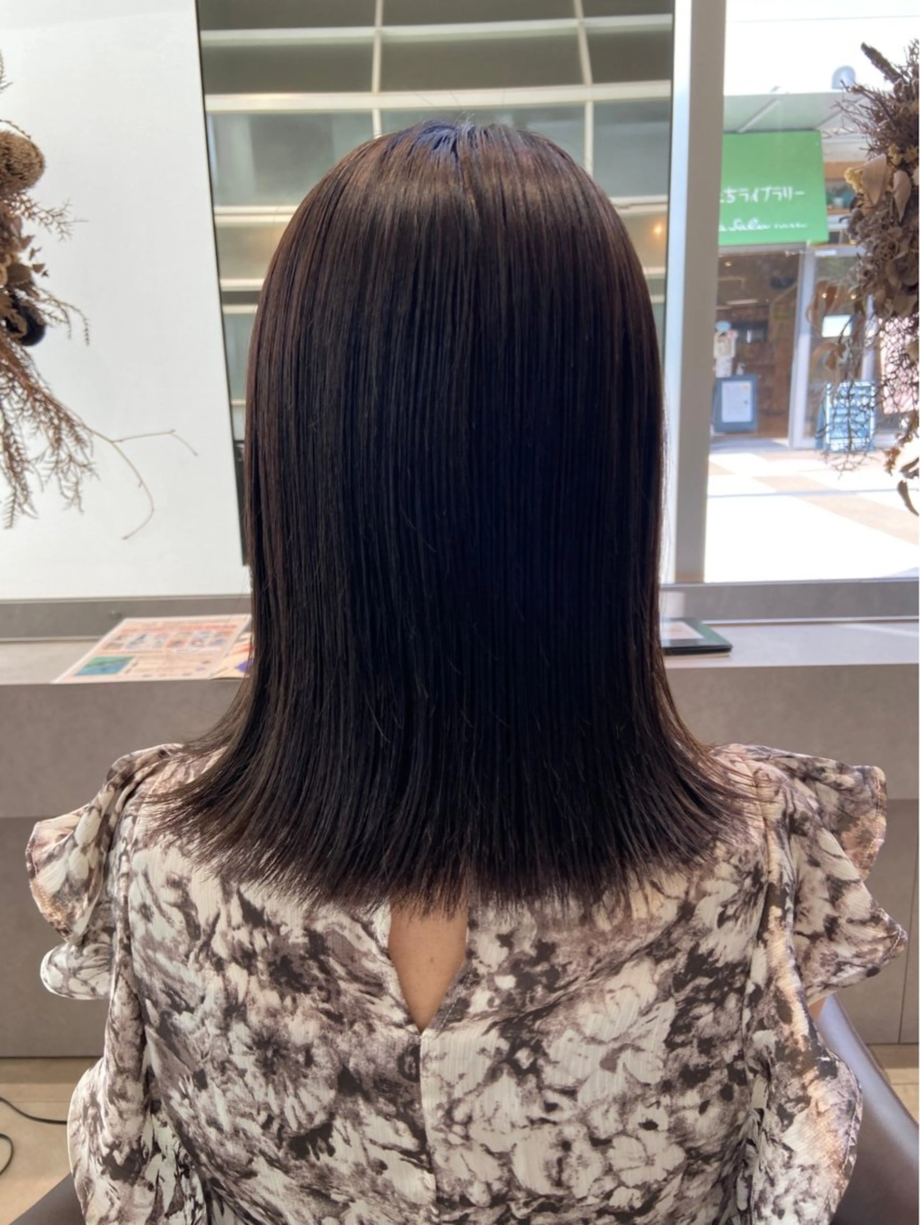 ミディアム カラー カット ヘアカラー カットモデル募集 ロロネー三国のヘアスタイル