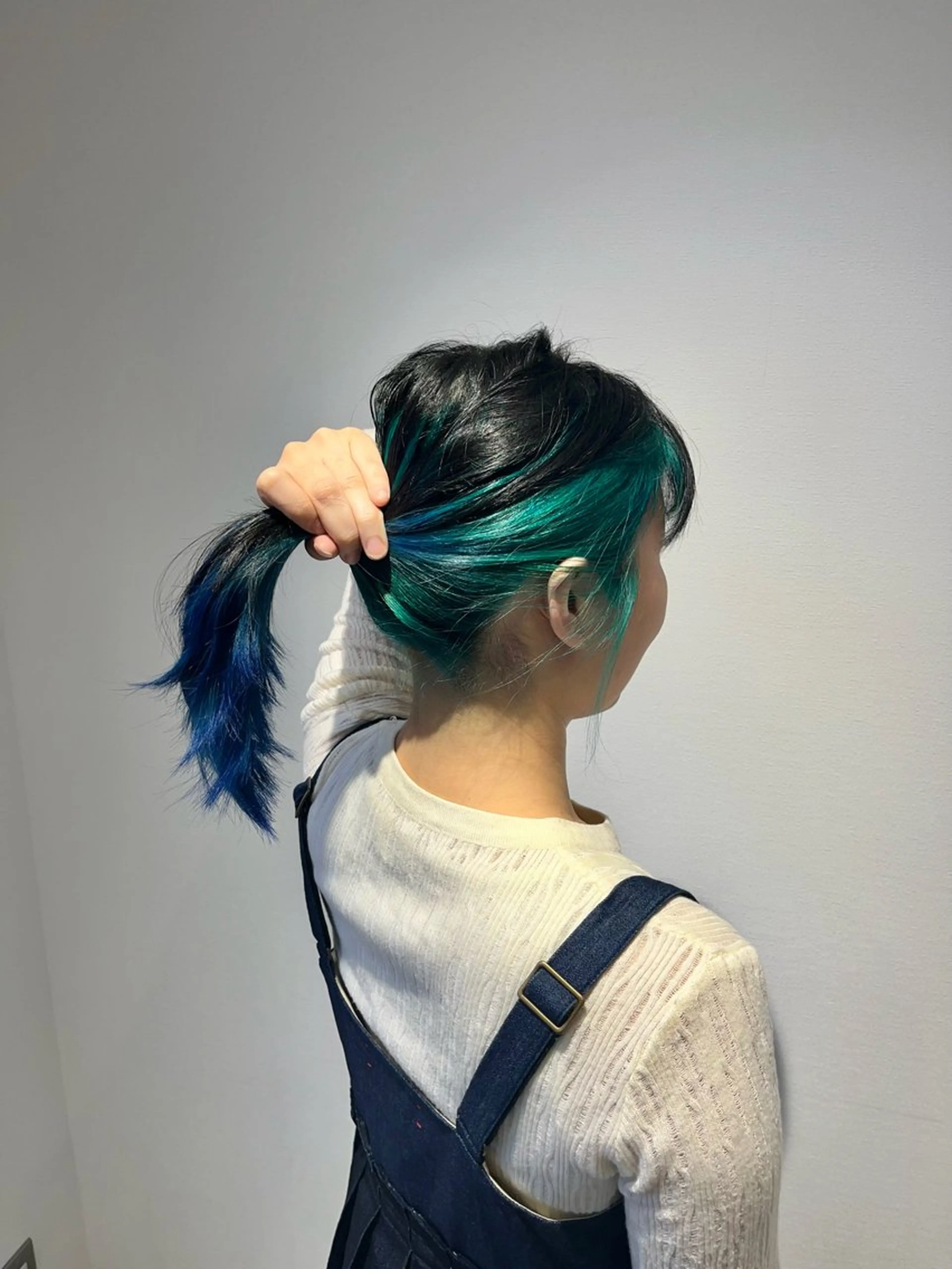 ミディアム カラー ヘアカラー 低ダメ高明度 低ダメ高明度ハイトンのヘアスタイル