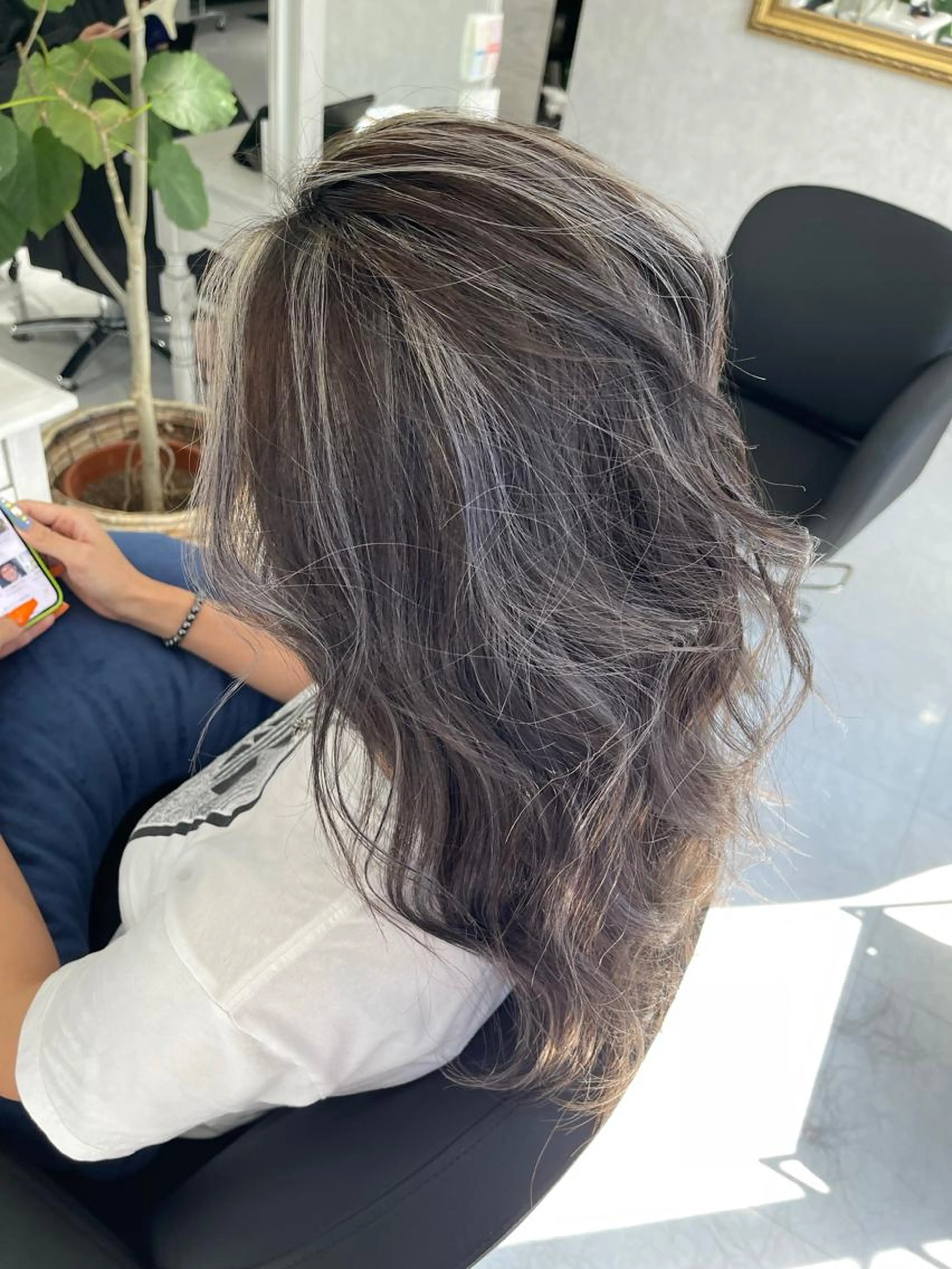 カット＋オリジナルハイライト＋髪質改善トリートメントの写真