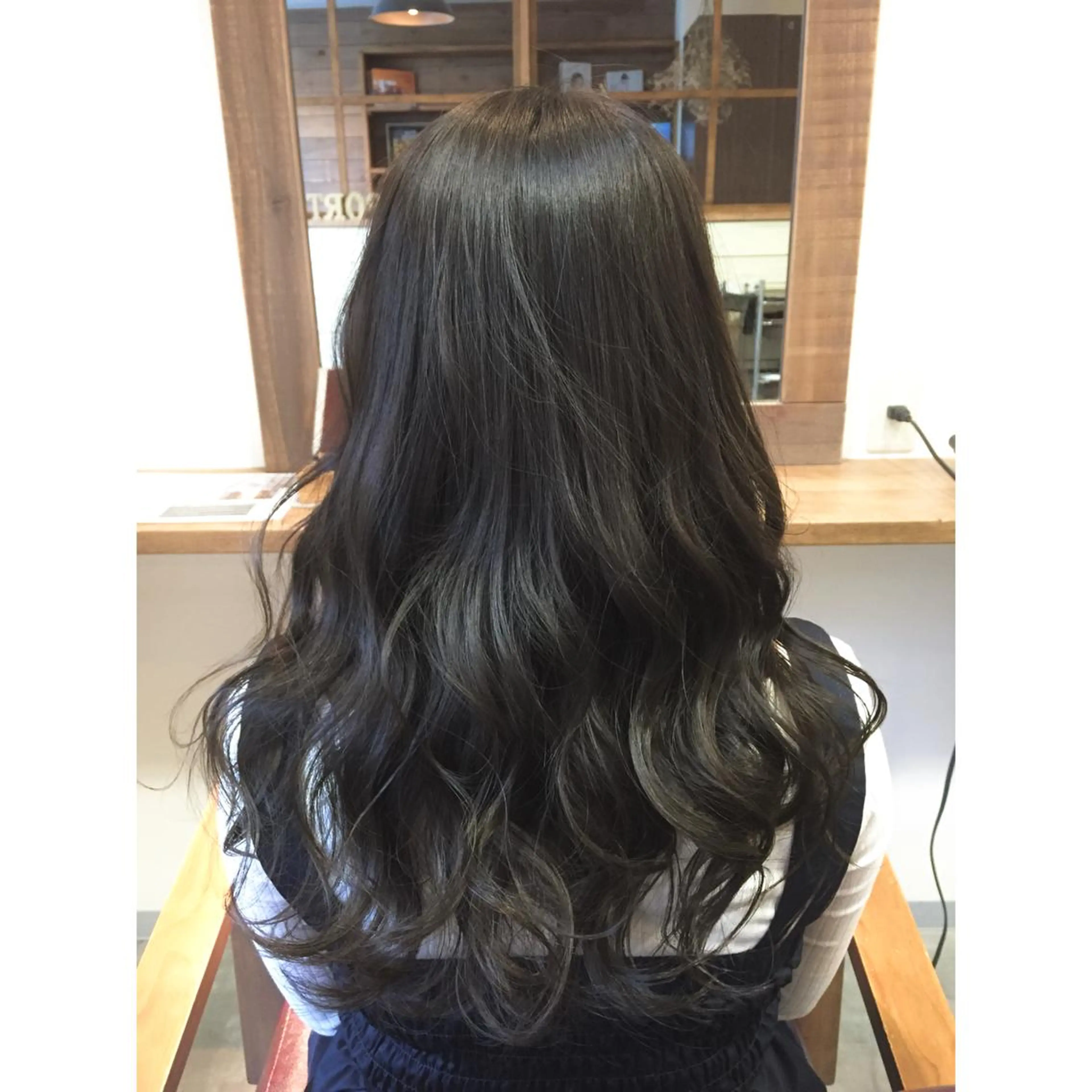 ロング カラー ブリーチ 透明感カラー ブリーチなしカラー 透明感/ 美髪矯正/田中恭のヘアスタイル