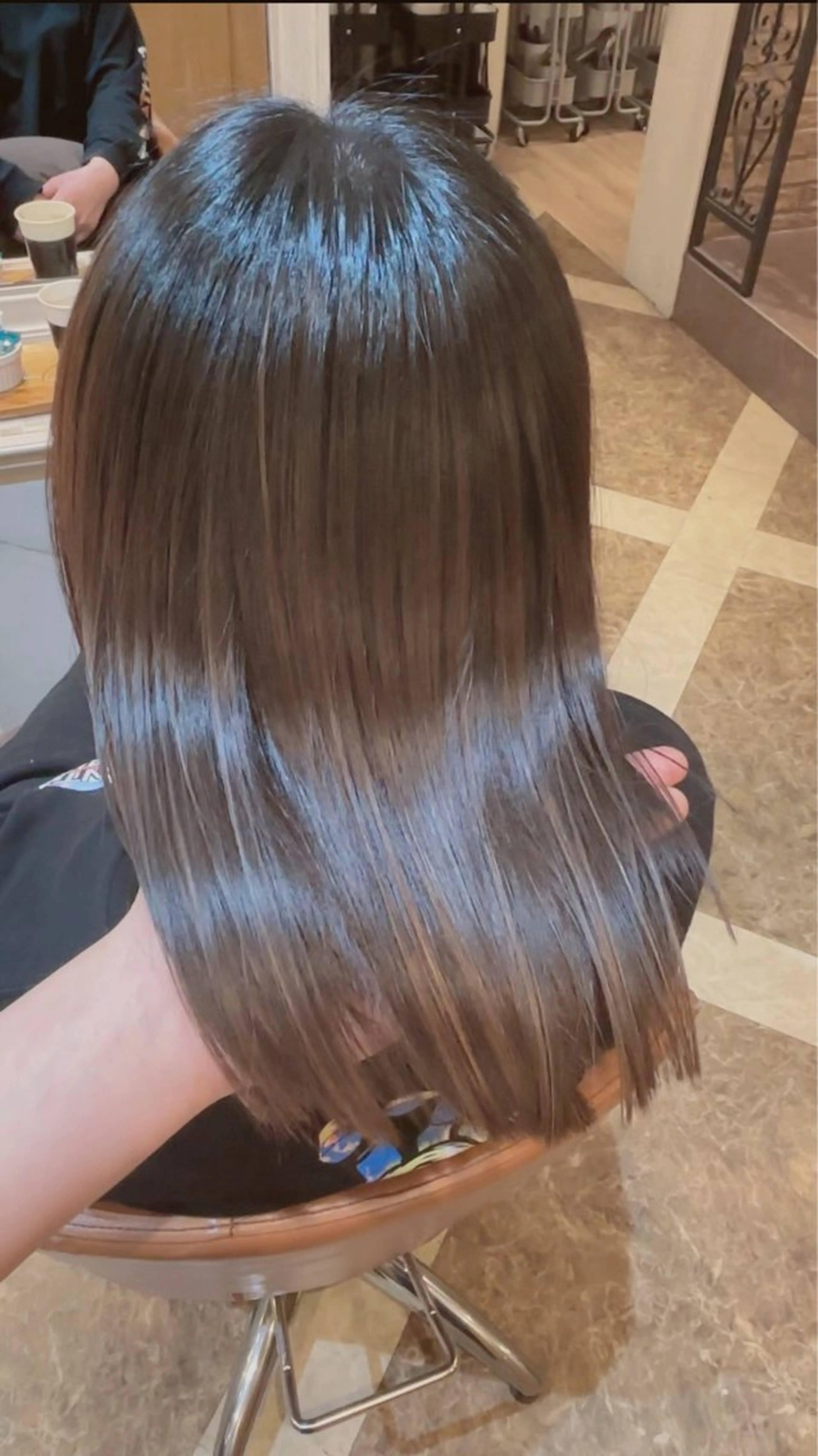 ミディアム 縮毛矯正 岸 風花のヘアスタイル