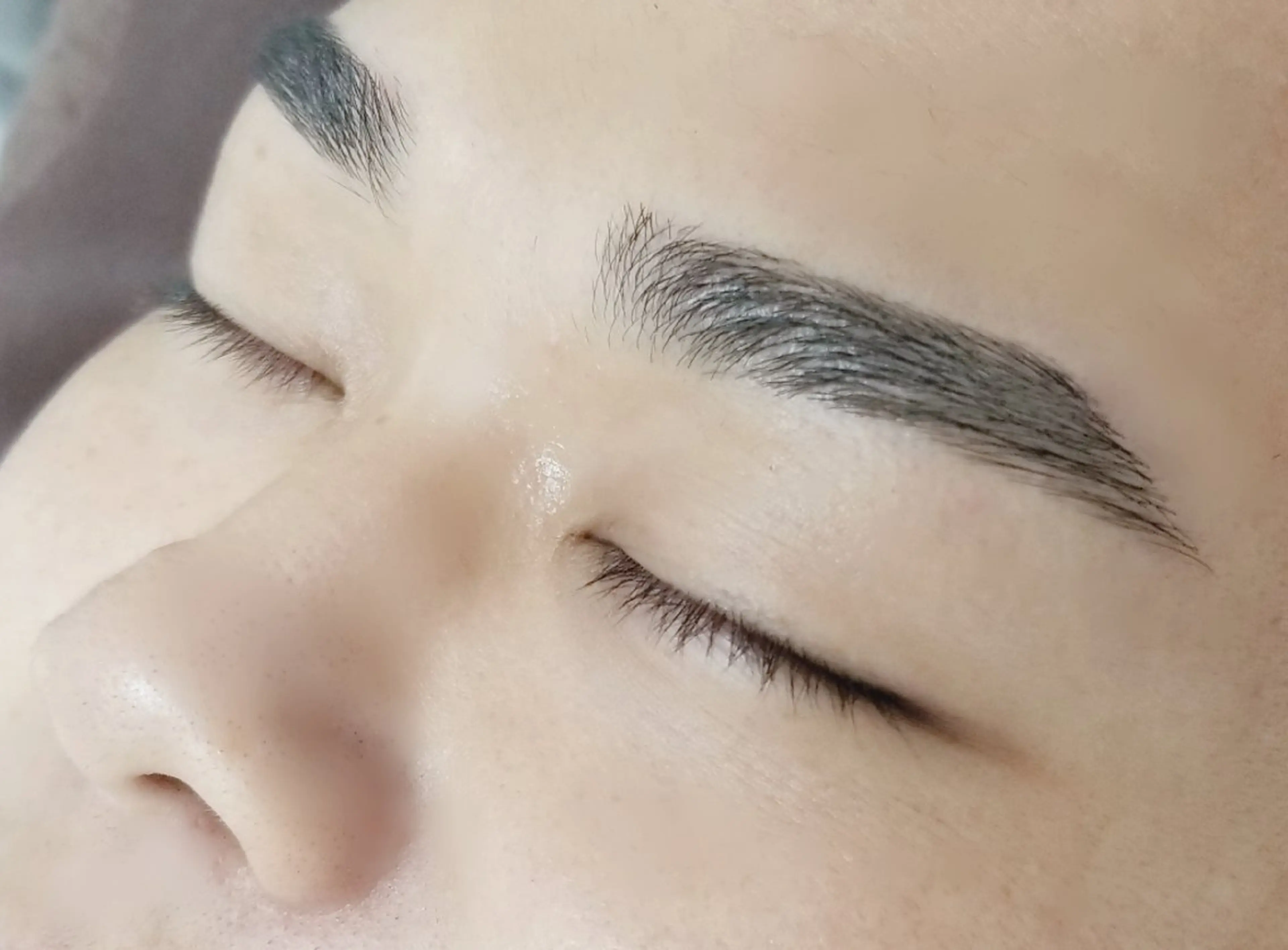 アイブロウ メンズ メンズアイブロウ Dearly【ディアリー】所属・【Dearly】 金城智美のマツエク・マツパデザイン