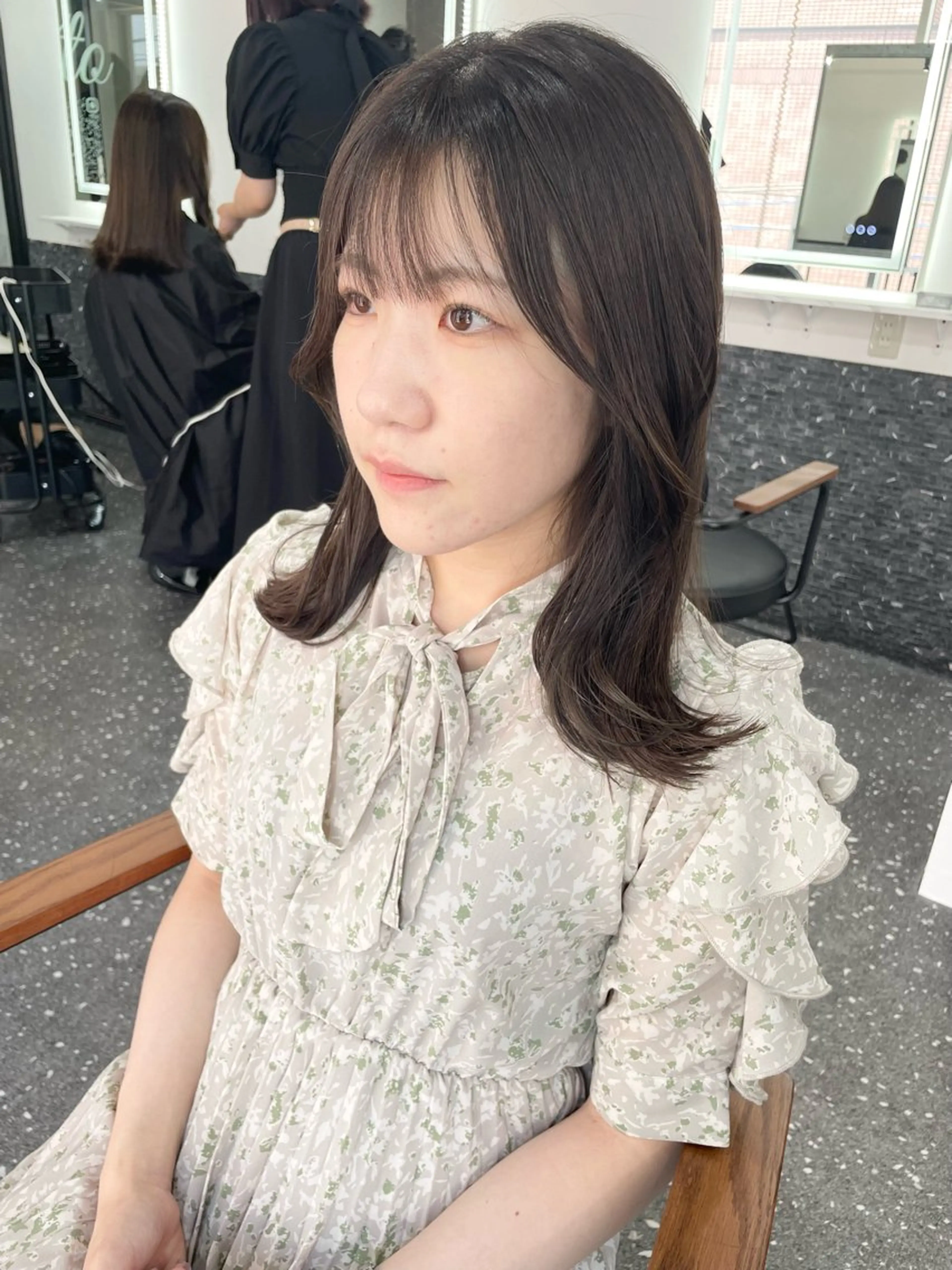 セミロング 髪質改善✨ ULTOWA🌈のヘアスタイル