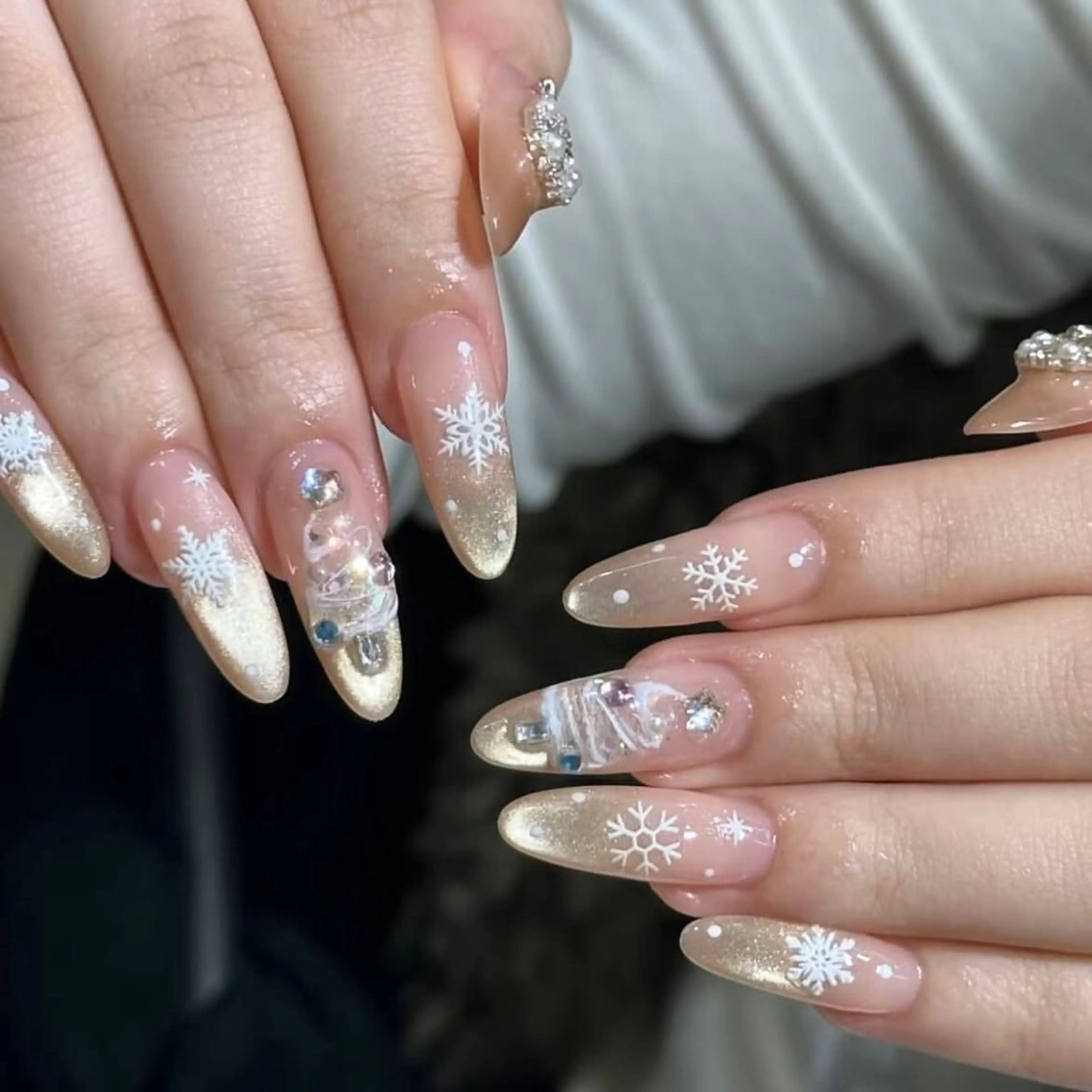 ネイル ジェルネイル ハンドネイル Lumi de nailsのネイルデザイン