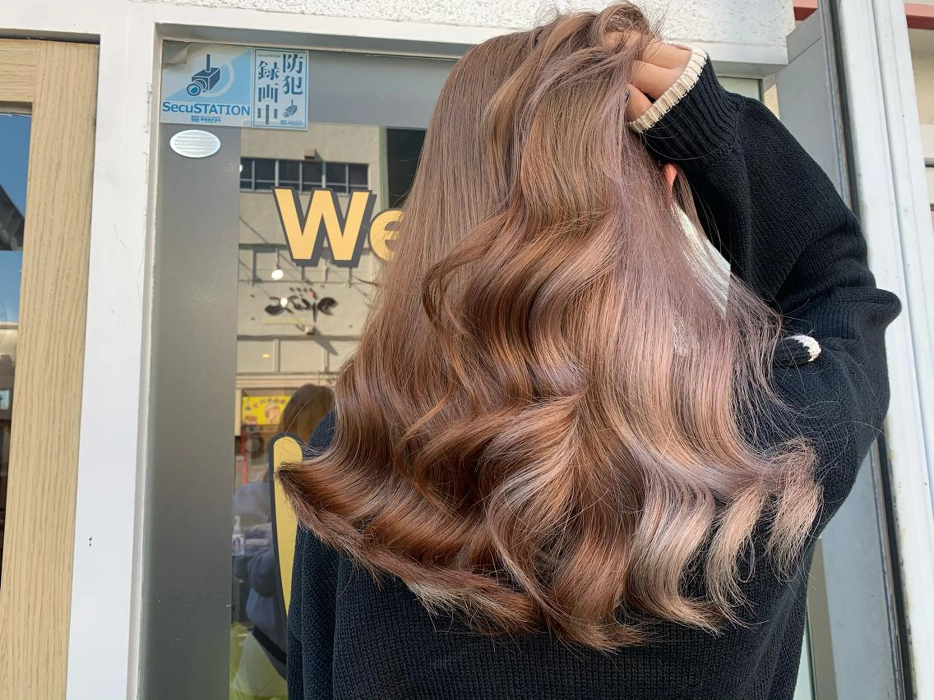 ロング カラー パーマ ヘアアレンジ メンズ キッズ ネイル マツエク・マツパ アイブロウ ホワイト 🤍韓国風レイヤー/ 艶髪🤍鳥越美羽のヘアスタイル