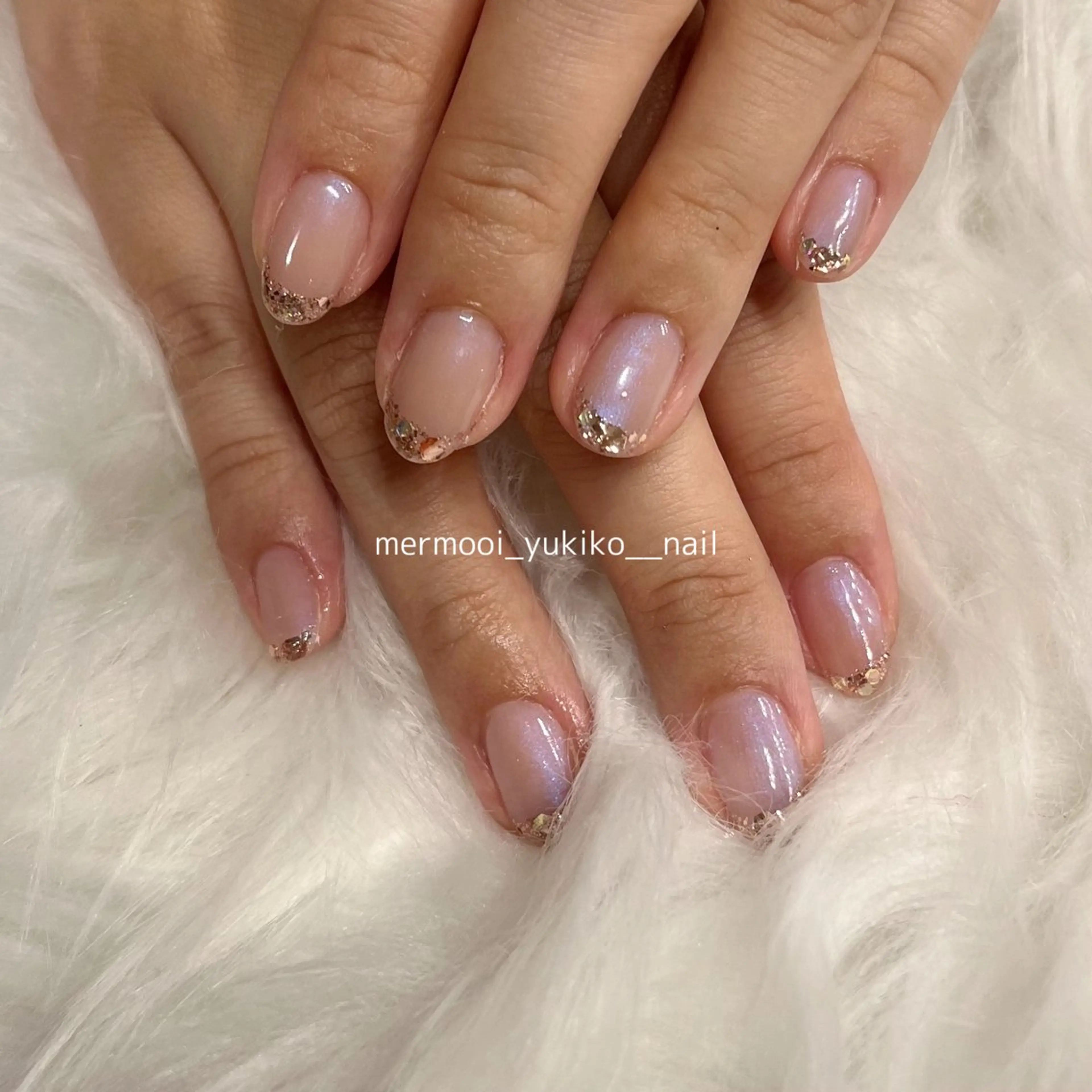 ネイル フレンチネイル ガラスフレンチ キラキラネイル ラメ(グリッター) シンプルネイル melumooi nailのネイルデザイン