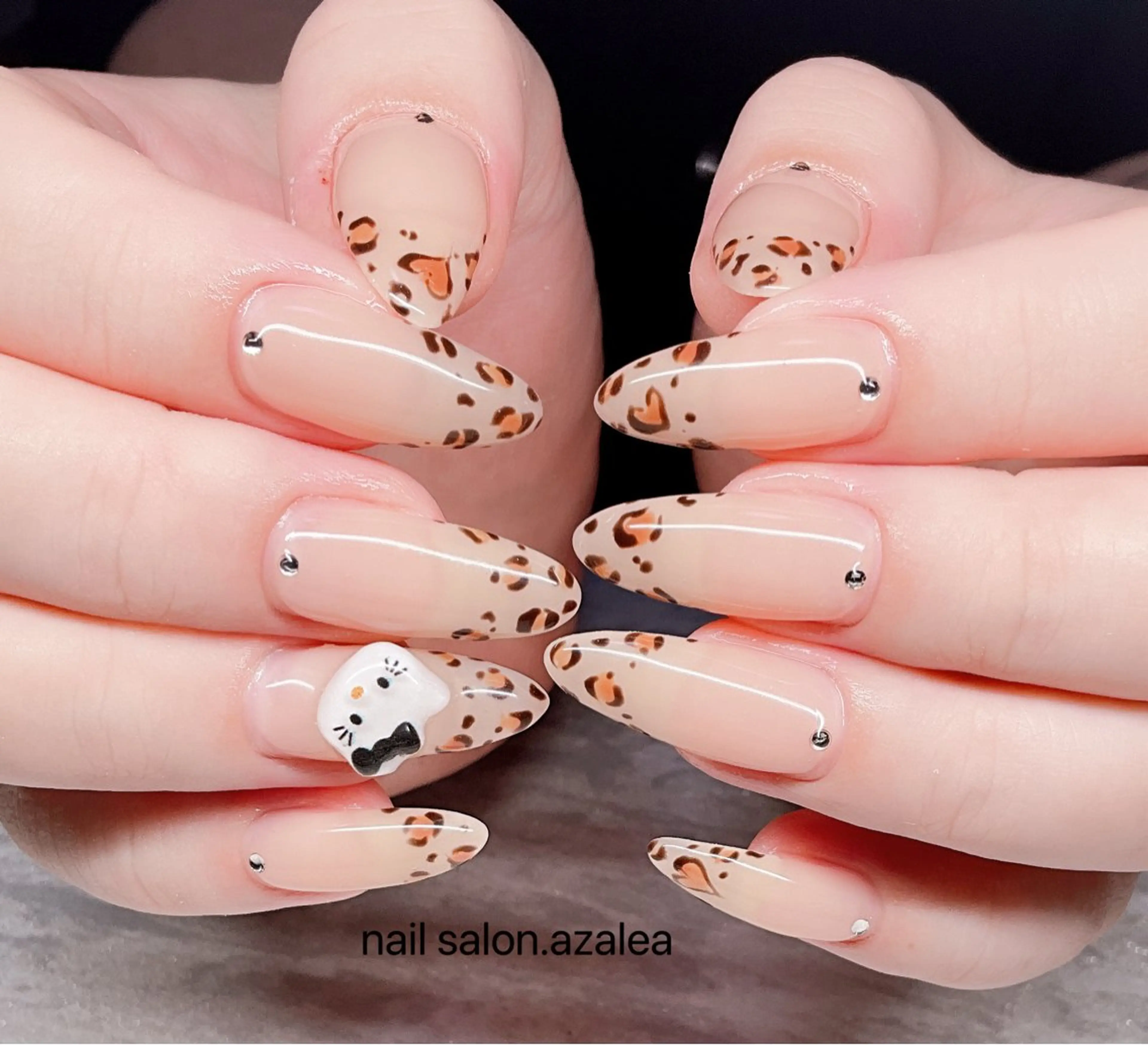 ネイル ハンドネイル R inのネイルデザイン