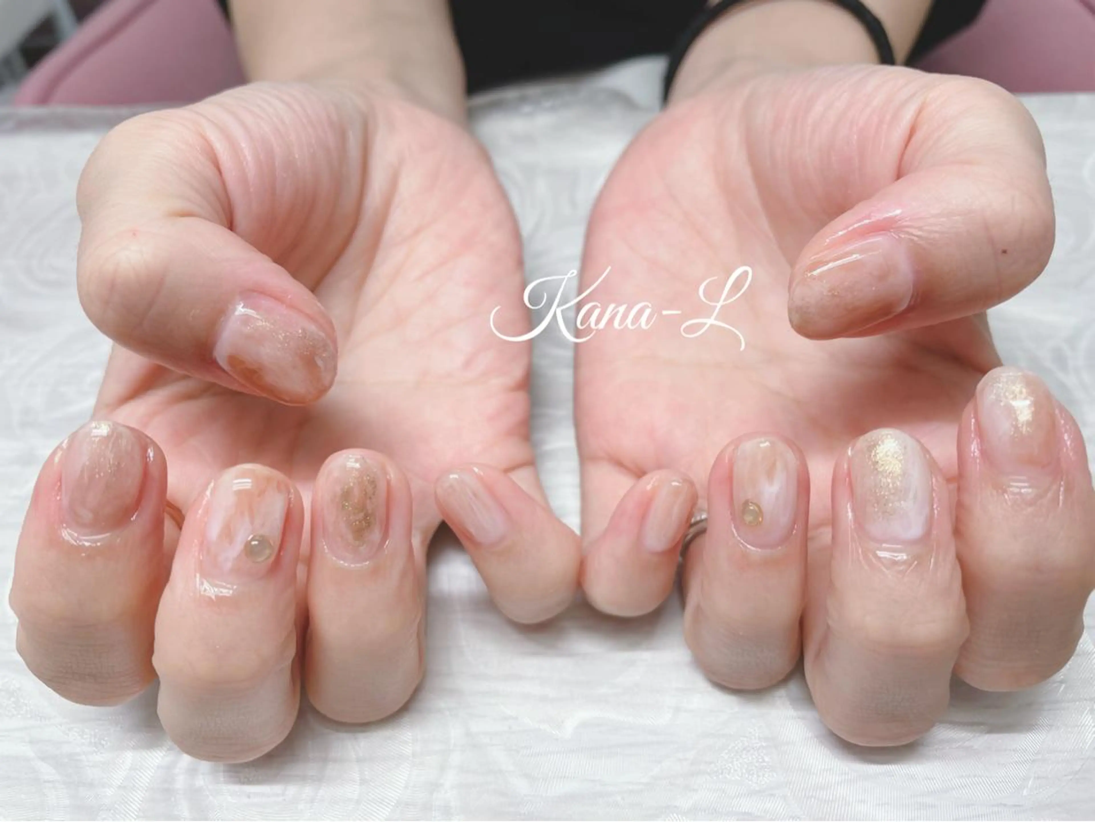 カラー ネイル ジェルネイル ニュアンスネイル パラジェル ホワイト 冬ネイル 芦辺 香奈のネイルデザイン