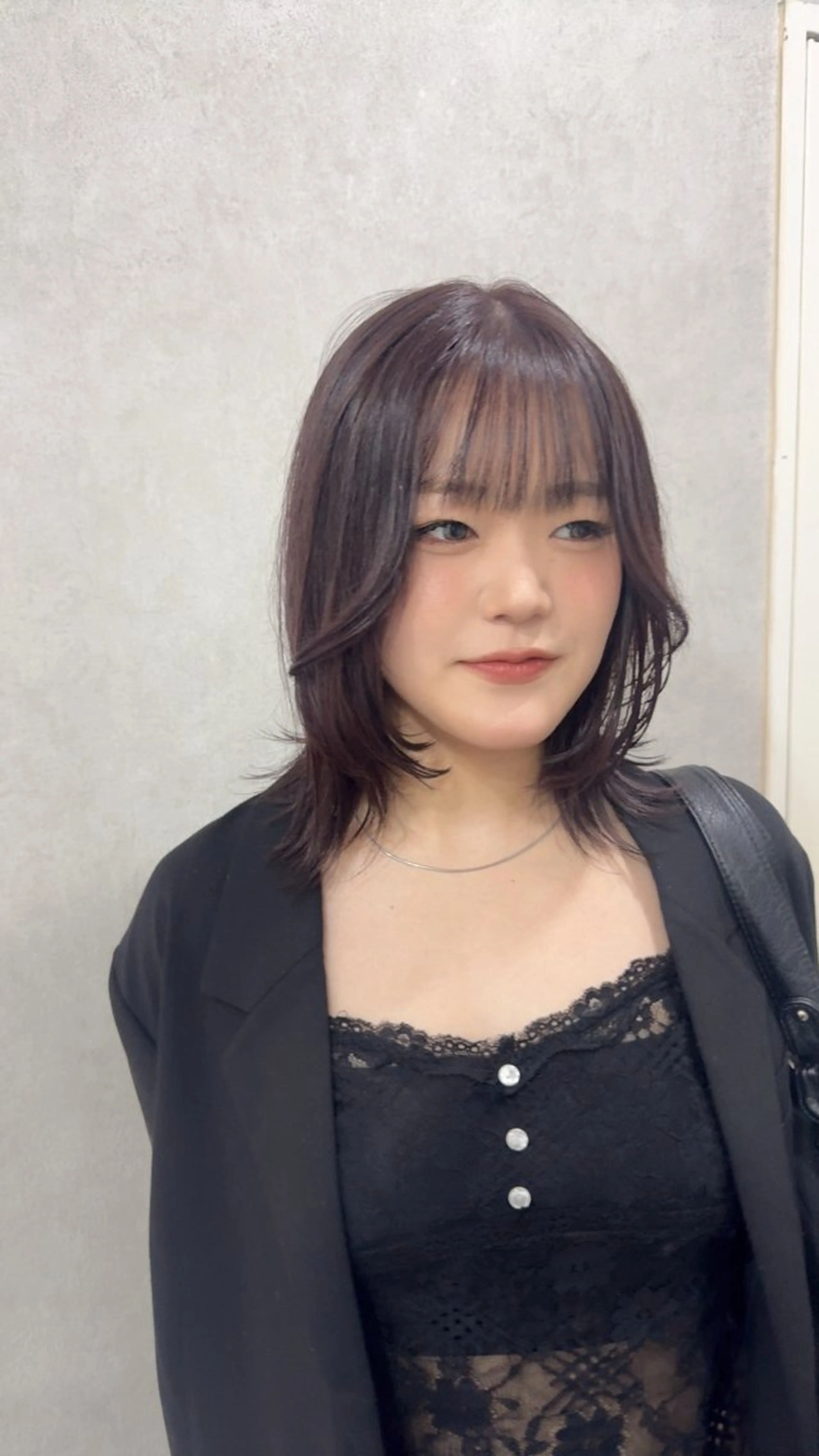 ロング カラー アッシュ アッシュブラウン ベージュカラー 黒髪 ブリーチ カット ヘアカラー トリートメント 赤み無し柔らかカラー 【梅田】madokaのヘアスタイル