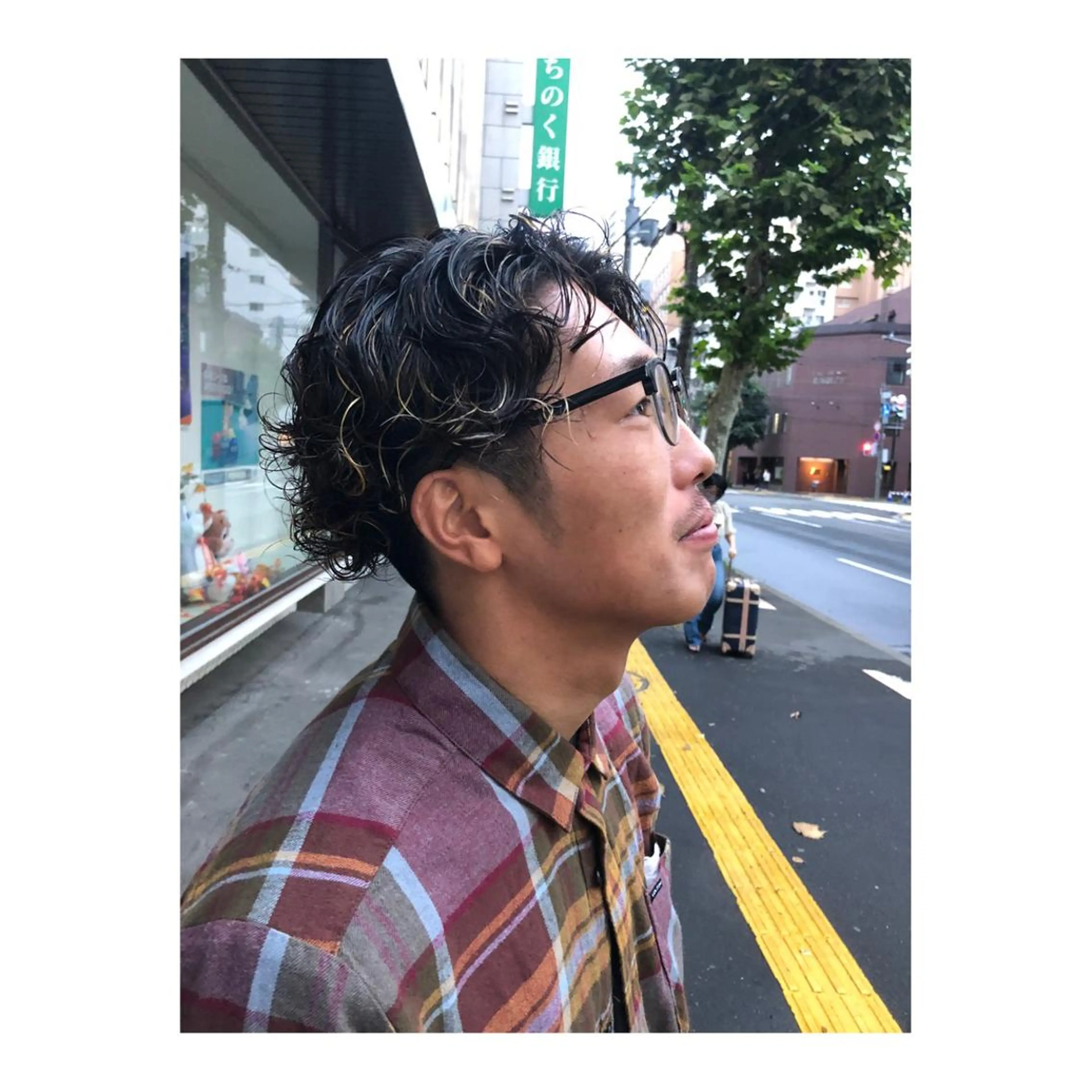 カラー パーマ メンズ メンズハイライト メンズパーマ ハイライトカラー カット パーマ トリートメント メンズパーマ 次元のヘアスタイル