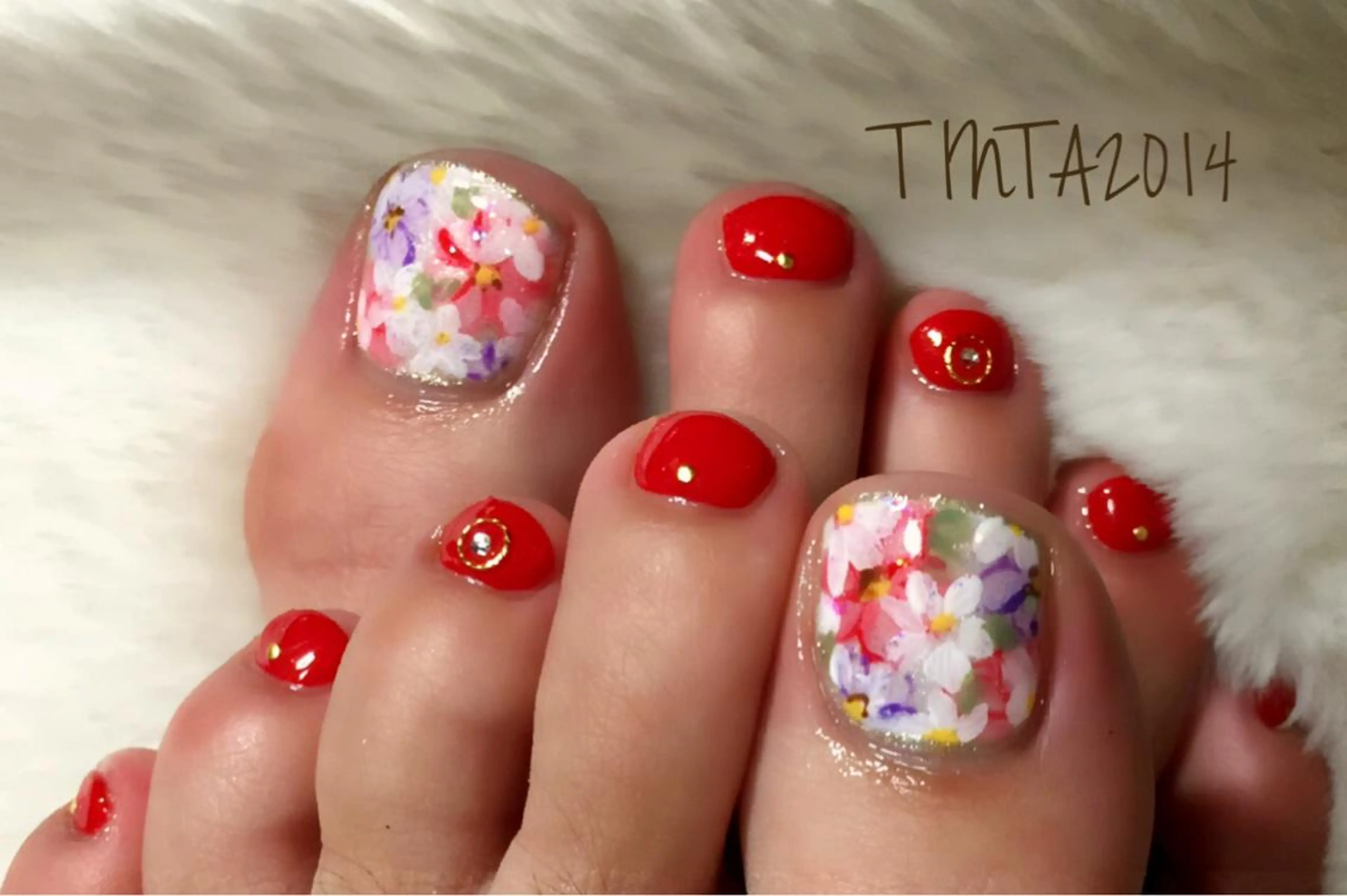 ネイル フラワーネイル 赤色 ネイルサロン ティンタ所属・馬場 典子のネイルデザイン