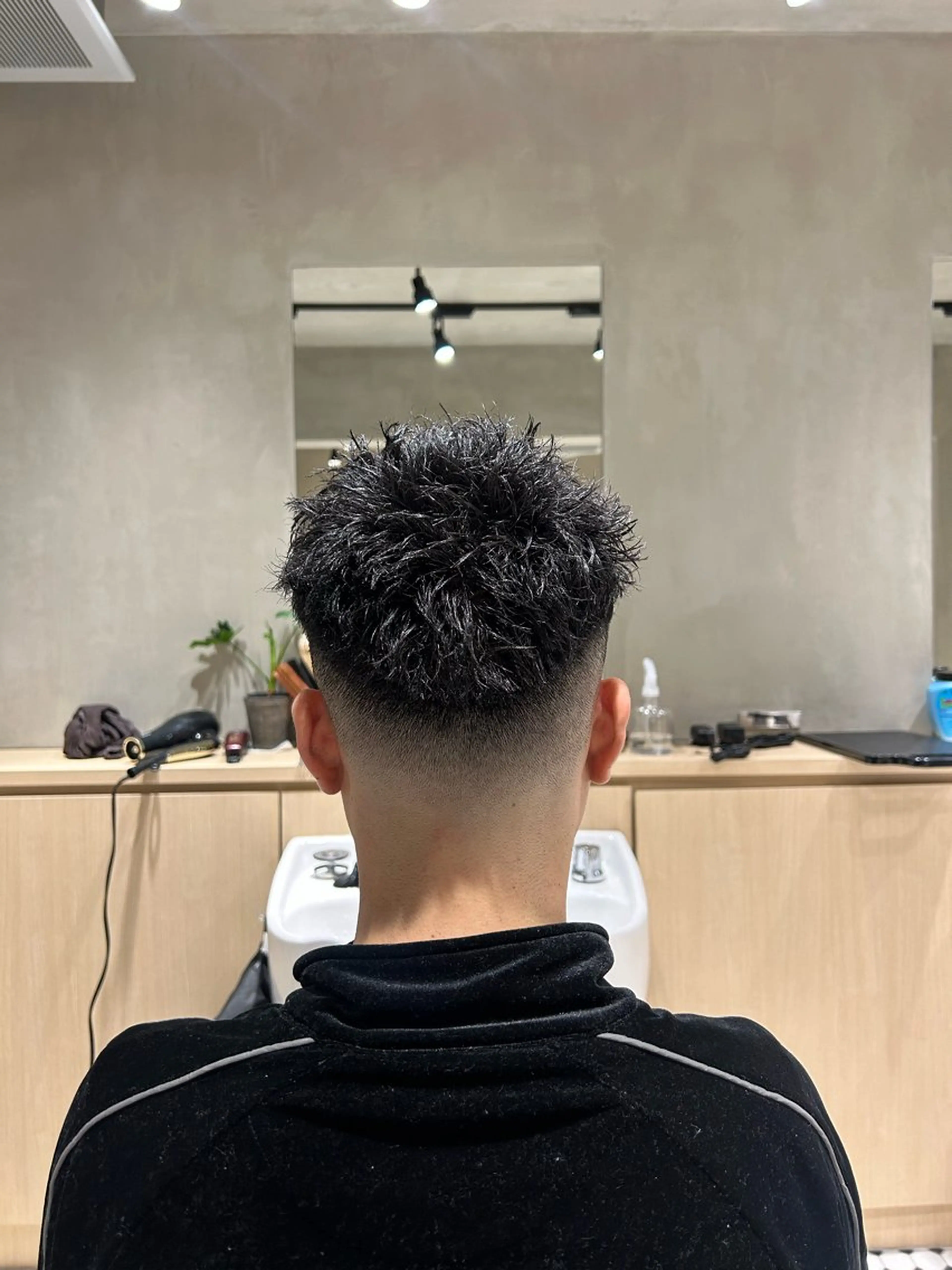 ショート メンズ フェードカット スパイキーショート ショートヘア カット 【明大前フェード/ メンズパーマ/岳】のヘアスタイル