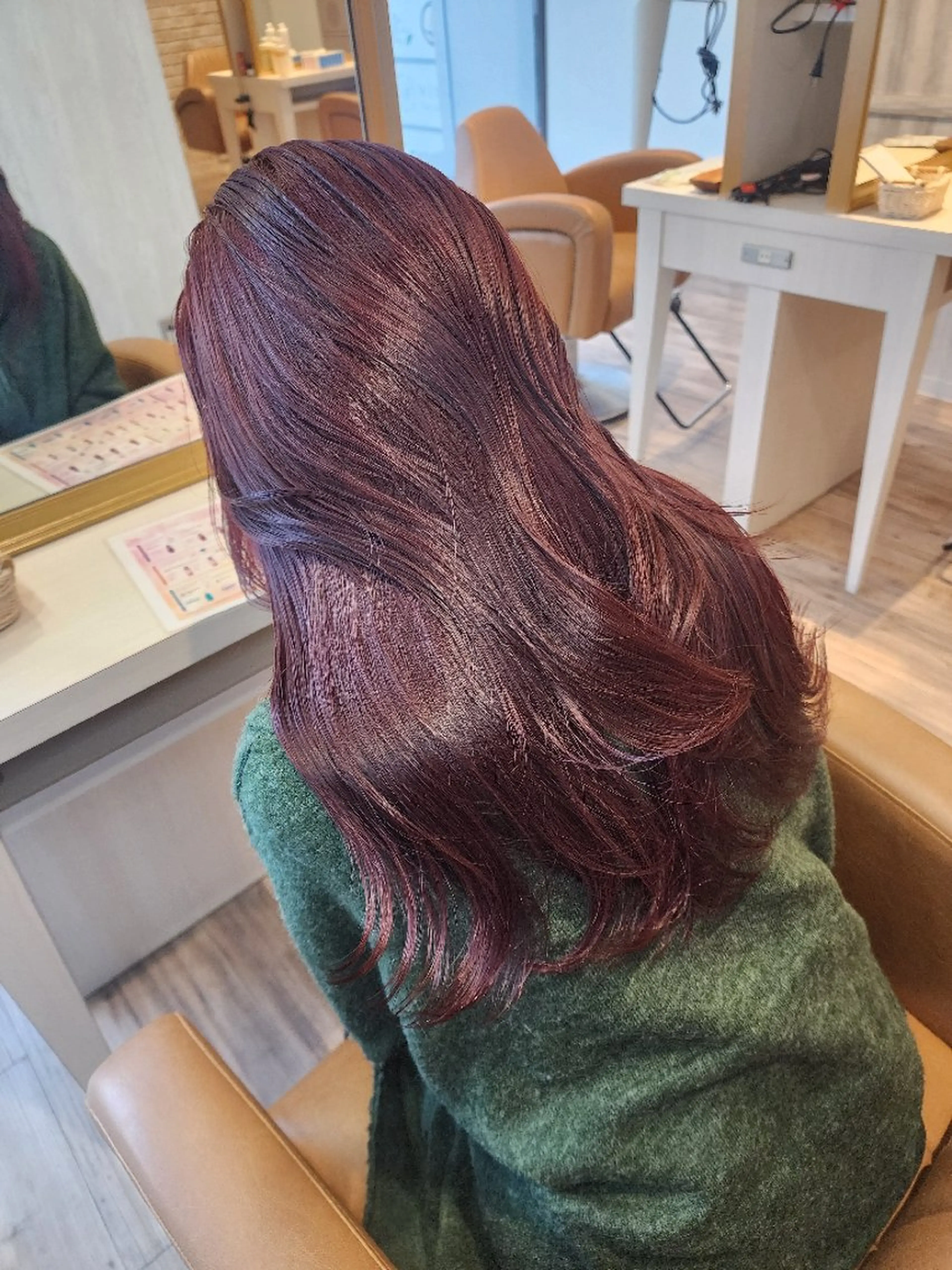 ロング カラー ブリーチ ボルドーカラー ダブルカラー ブリーチなしカラー ヘアカラー トリートメント レイヤーカット/ ウルフカット/大橋 のヘアスタイル