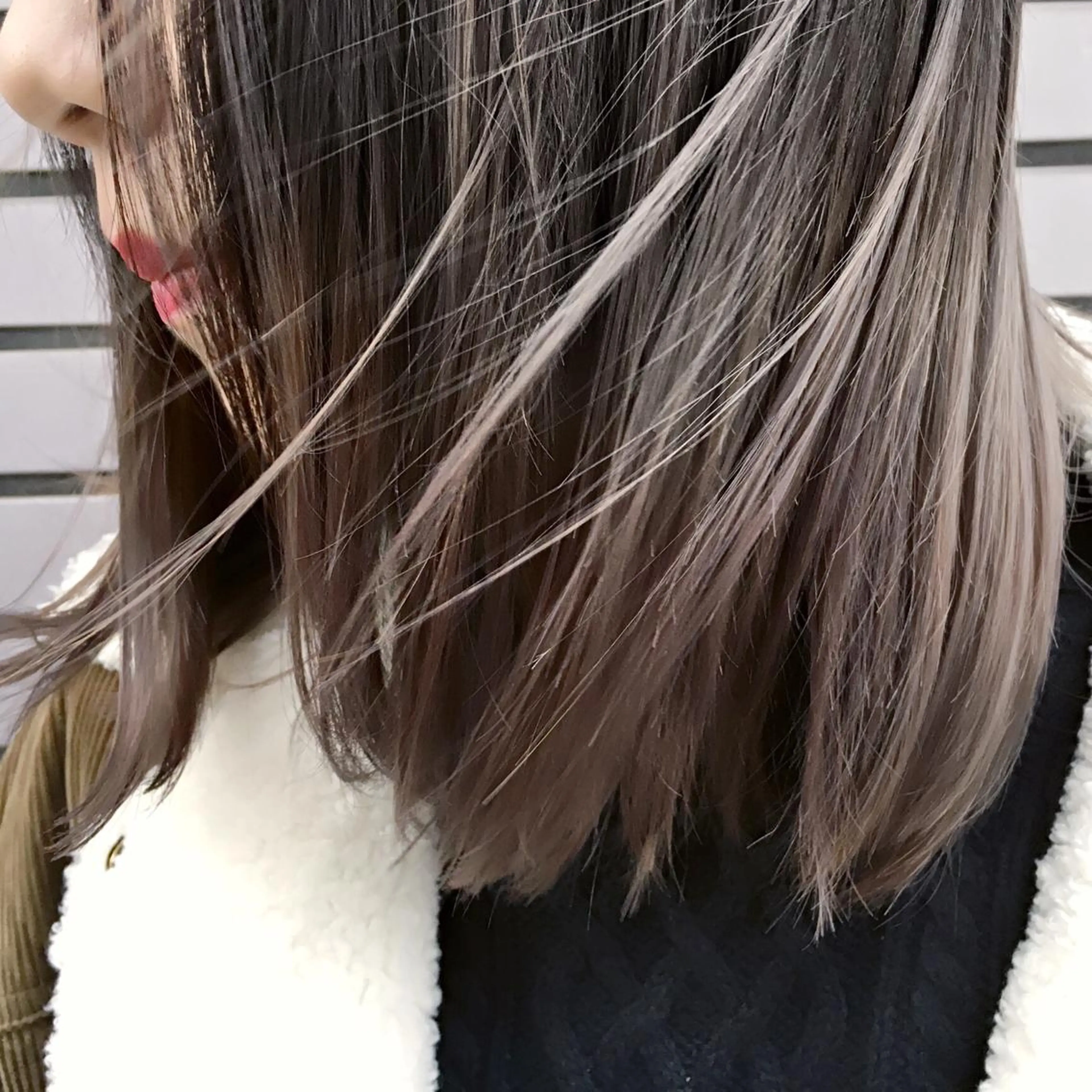 ミディアム カラー グレージュ BellaDolce omotesando所属・SUZUKI KEISUKEのヘアスタイル