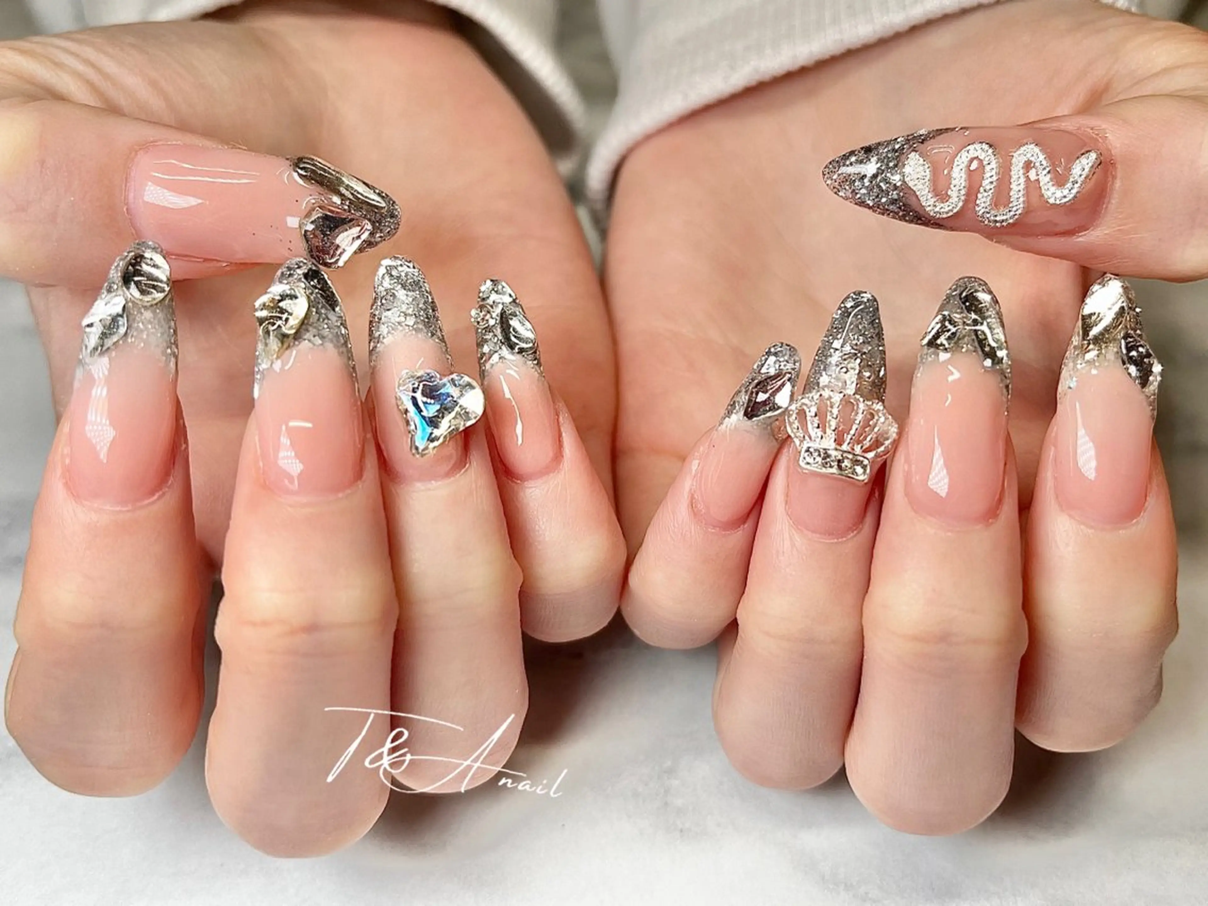 ネイル 長さ出し フレンチネイル ジェルネイル ガラスフレンチ キラキラネイル ハンドネイル T&A nailのネイルデザイン