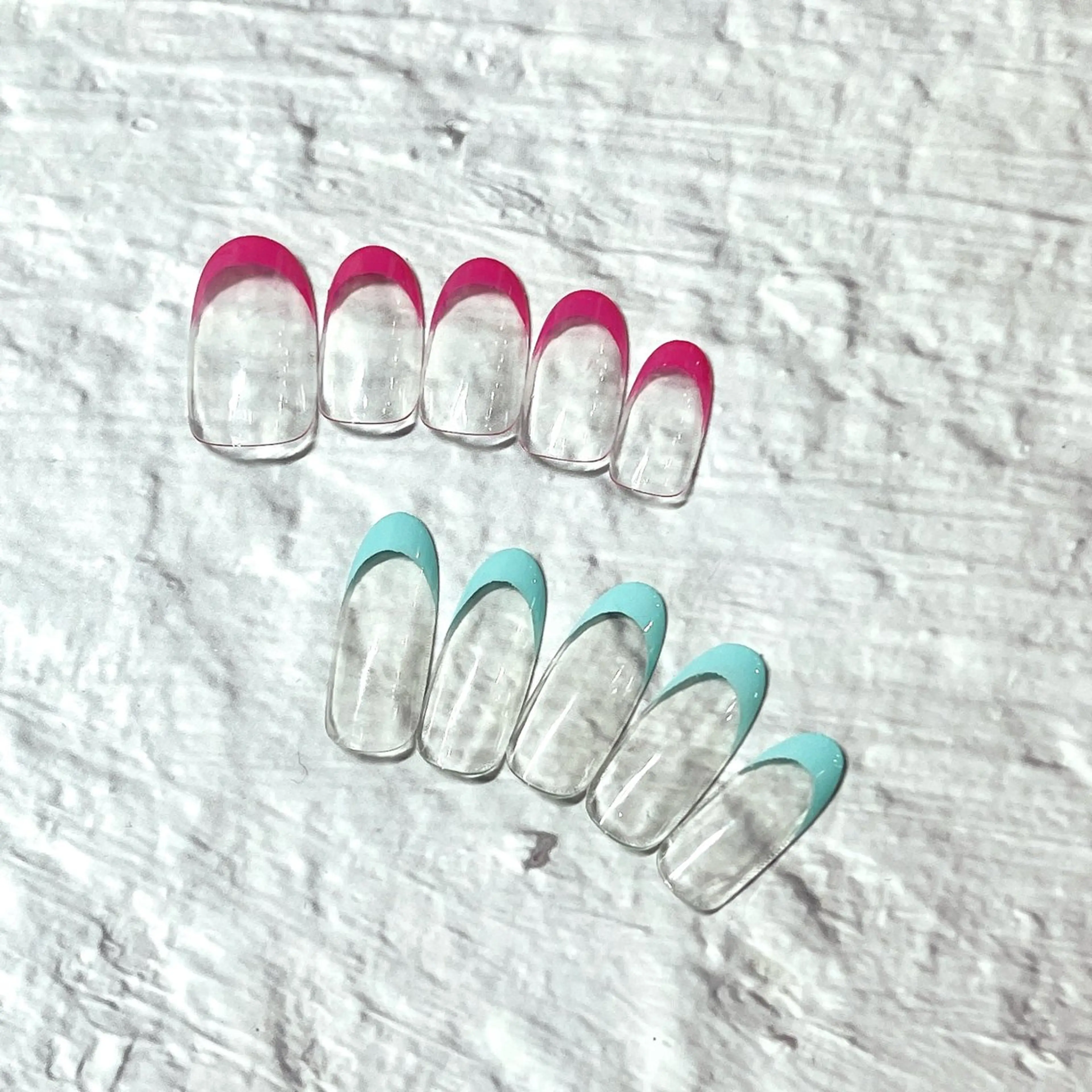 【オフ🈶】フレンチネイルの写真